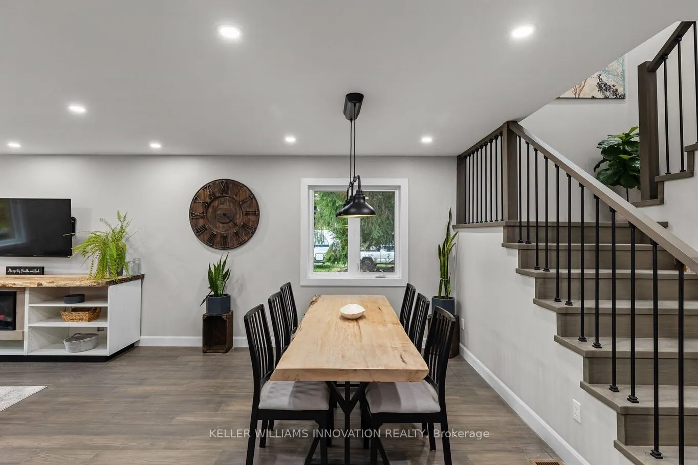 127 Paradise Road