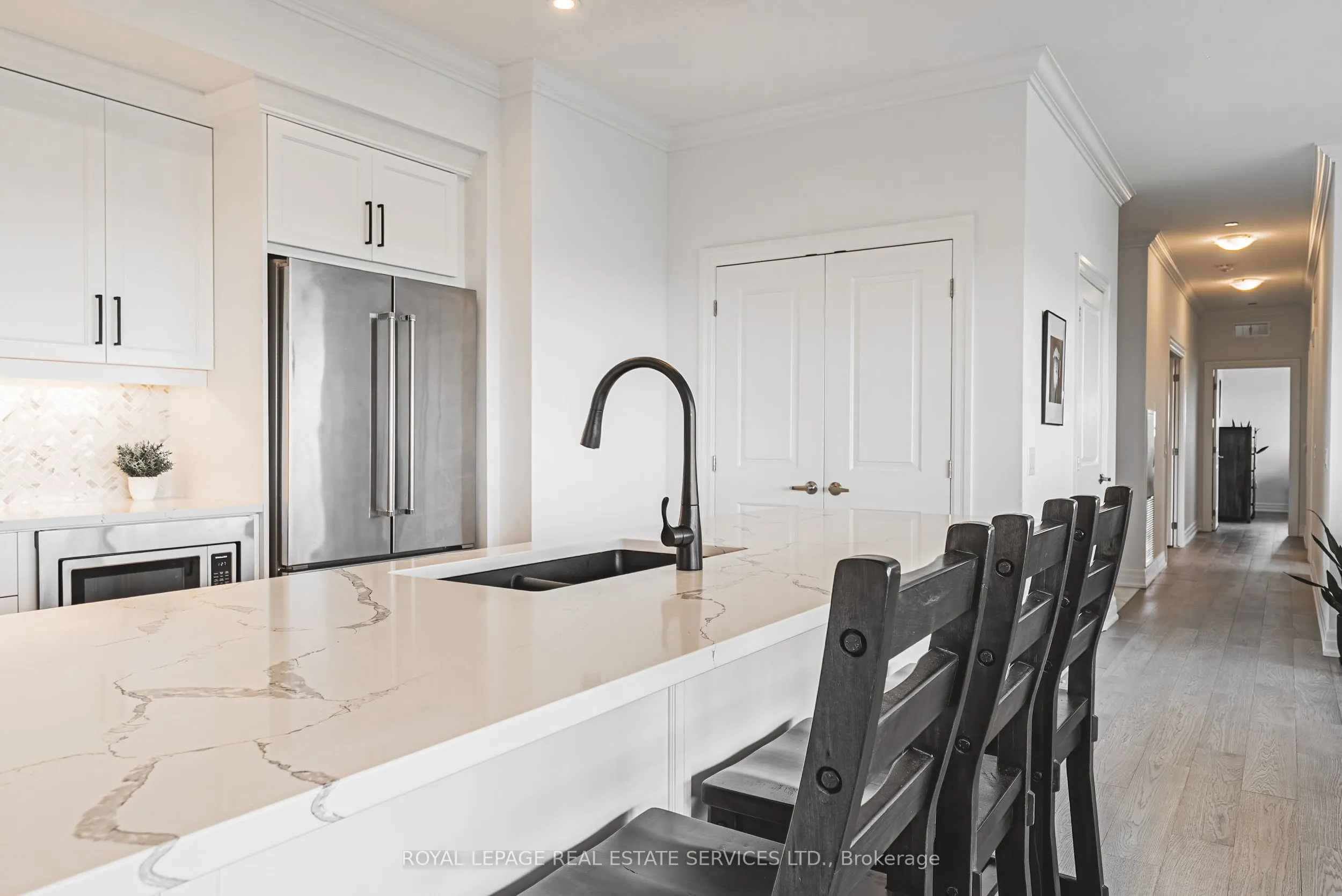1880 Gordon Street, #1404