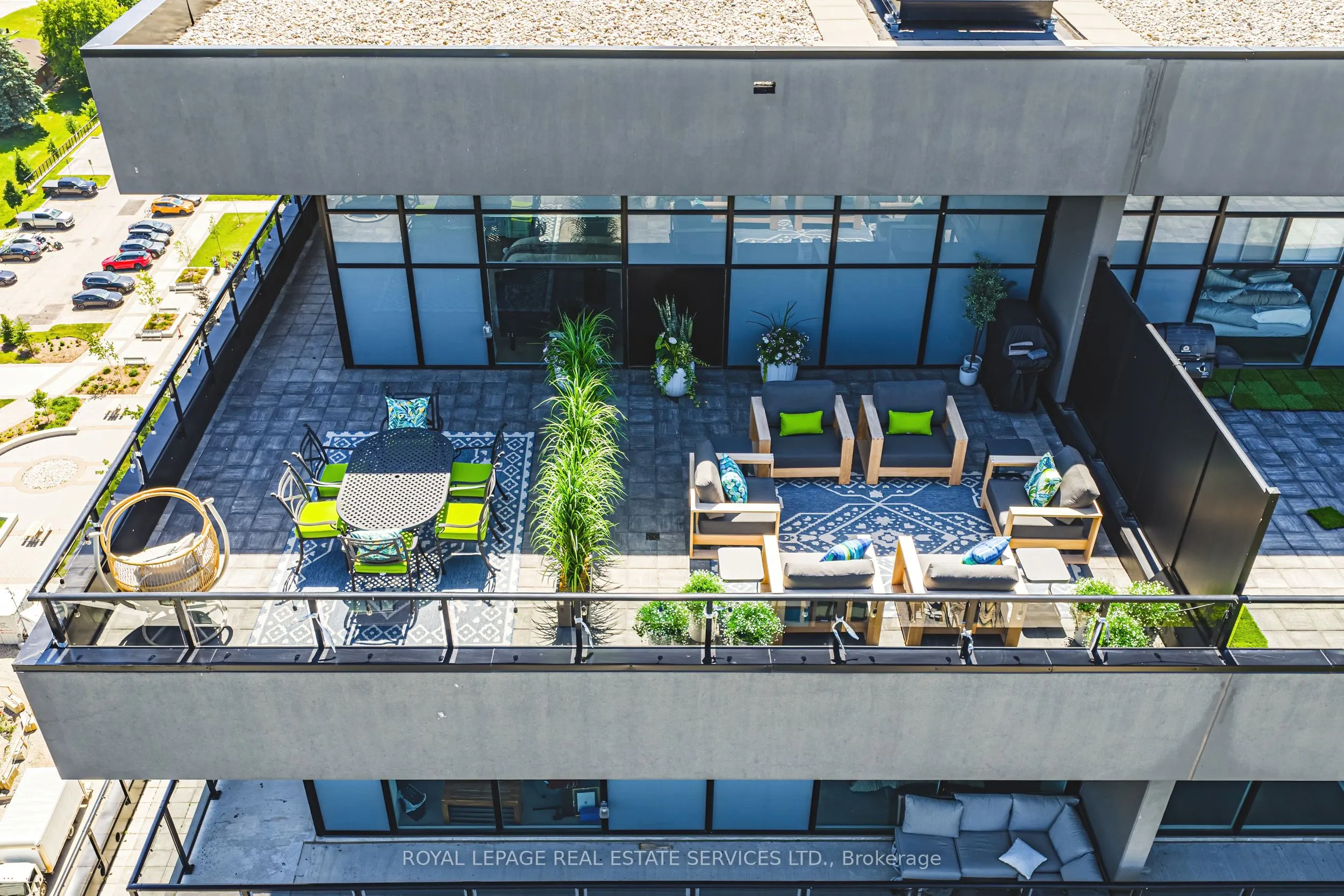 1880 Gordon Street, #1404