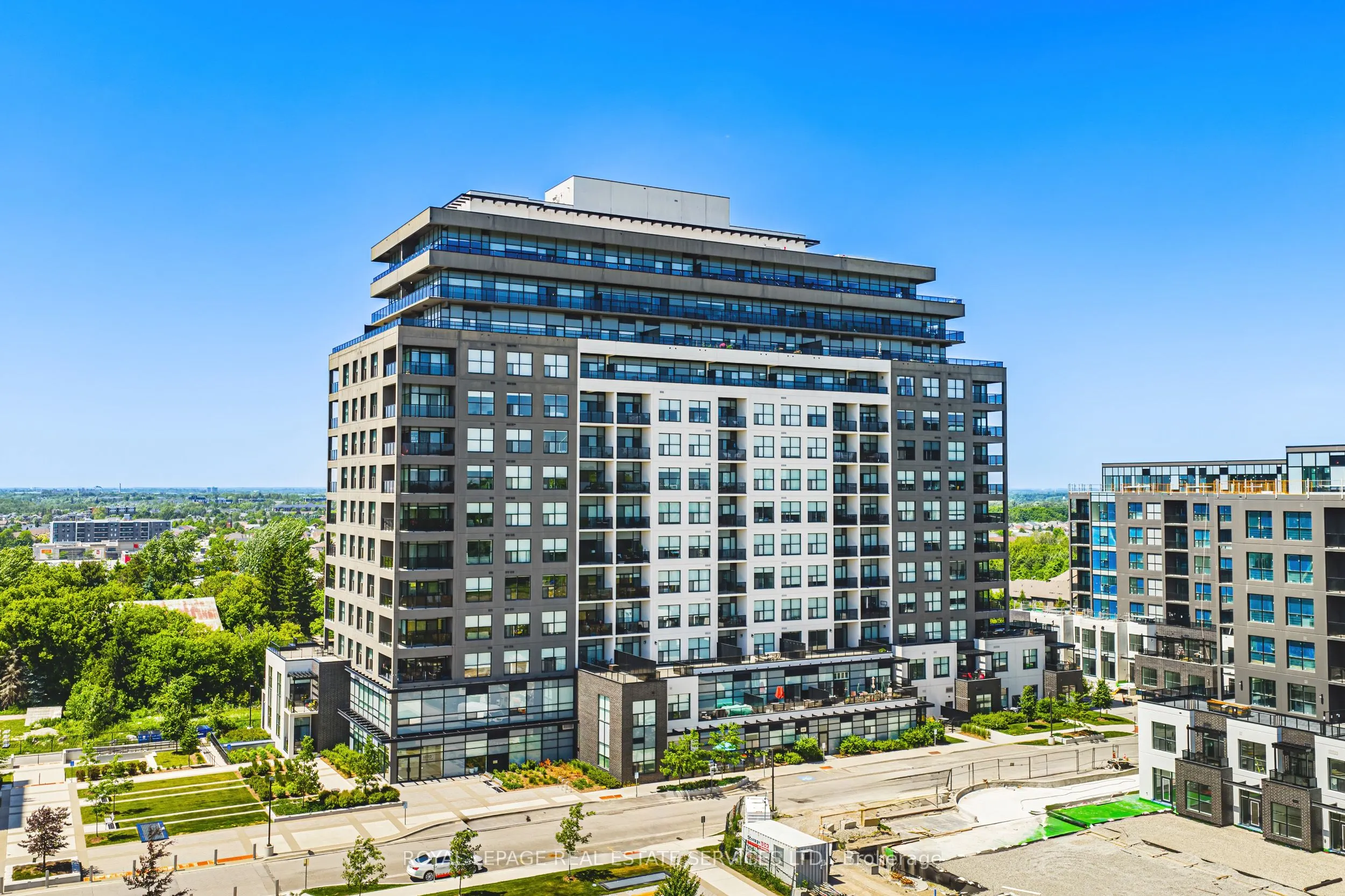 1880 Gordon Street, #1404