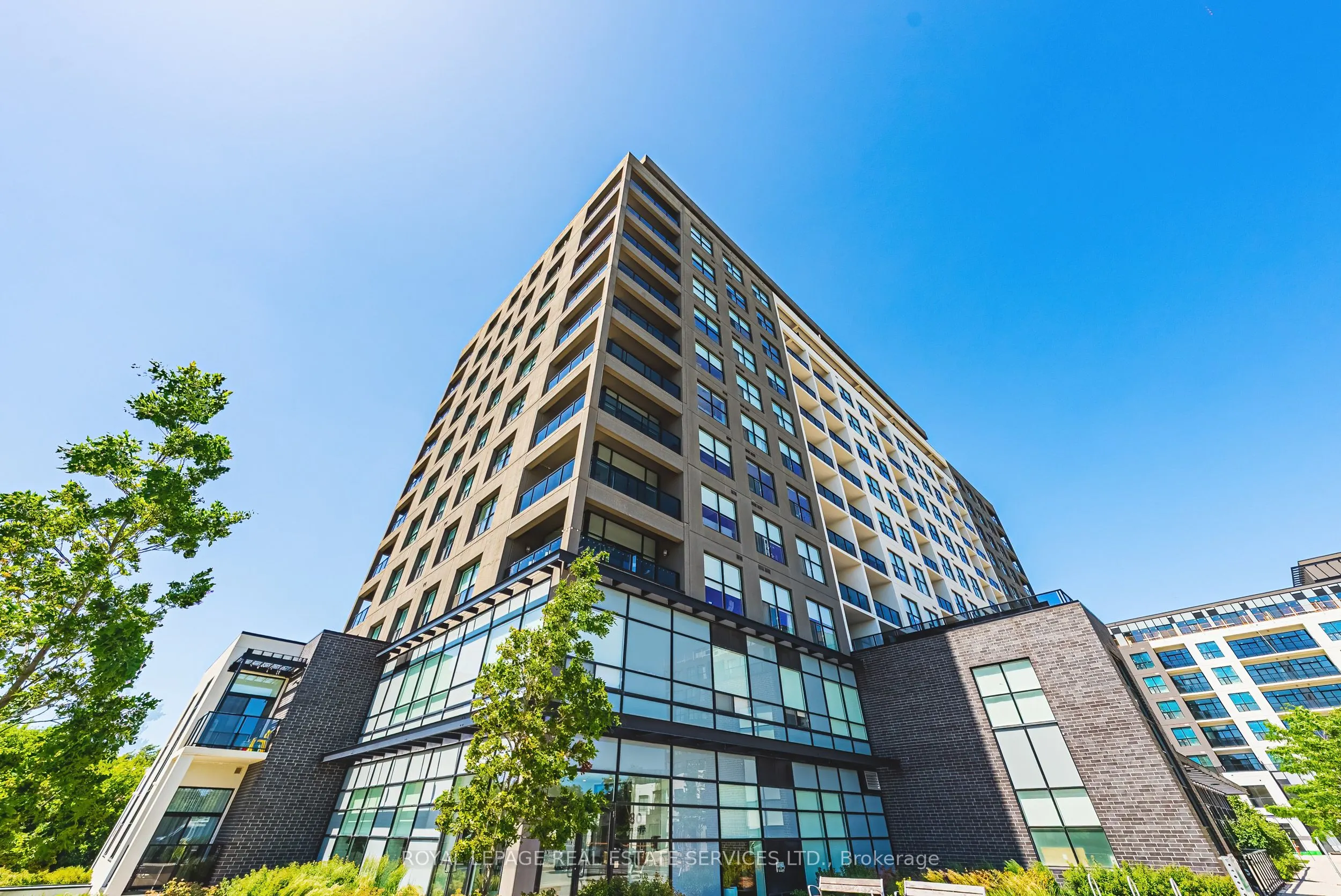1880 Gordon Street, #1404