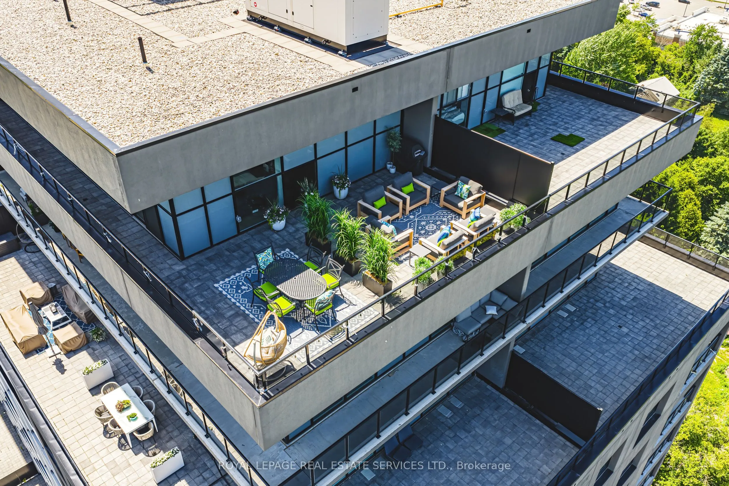 1880 Gordon Street, #1404
