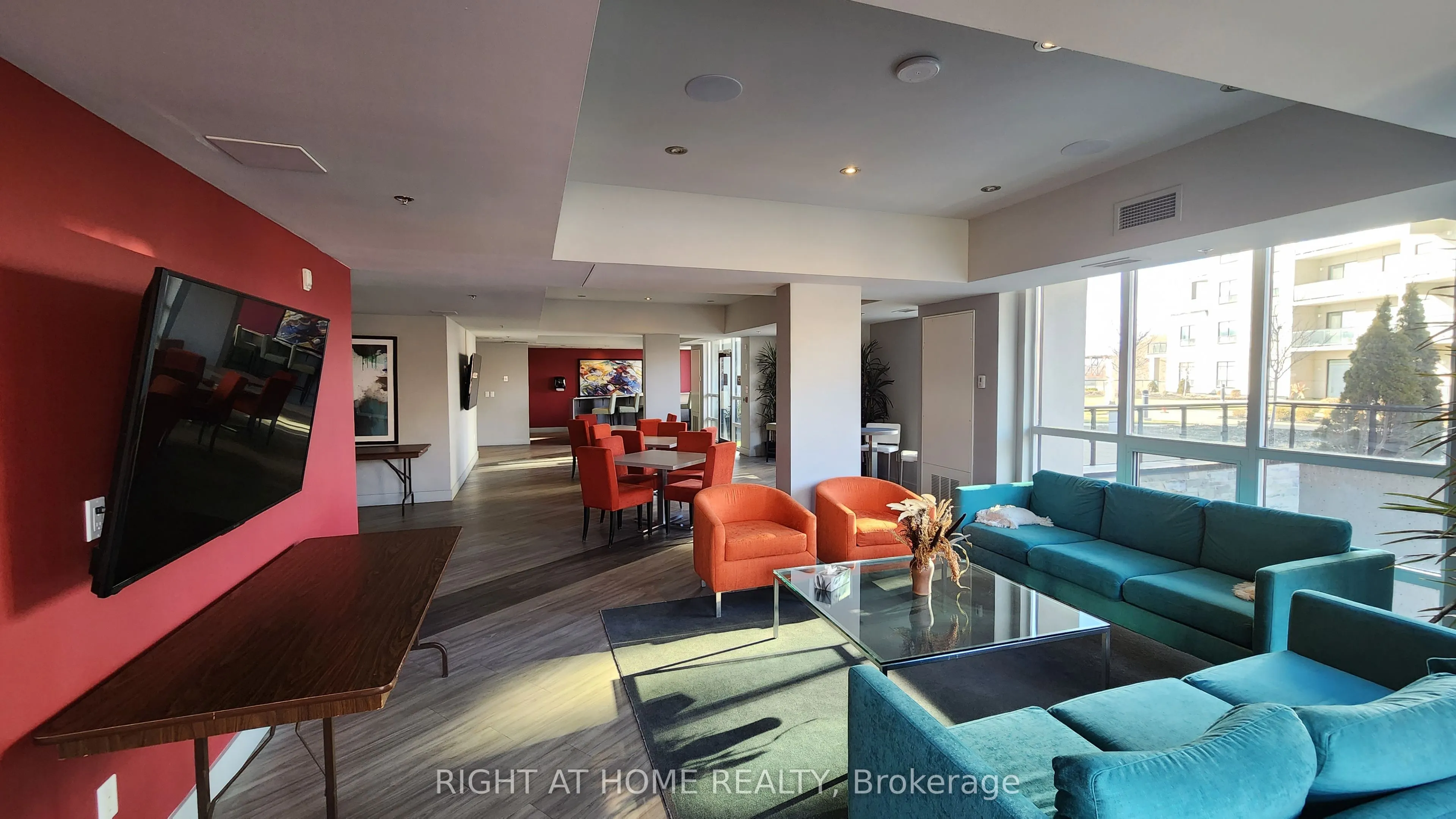 150 Water Street N, #1006
