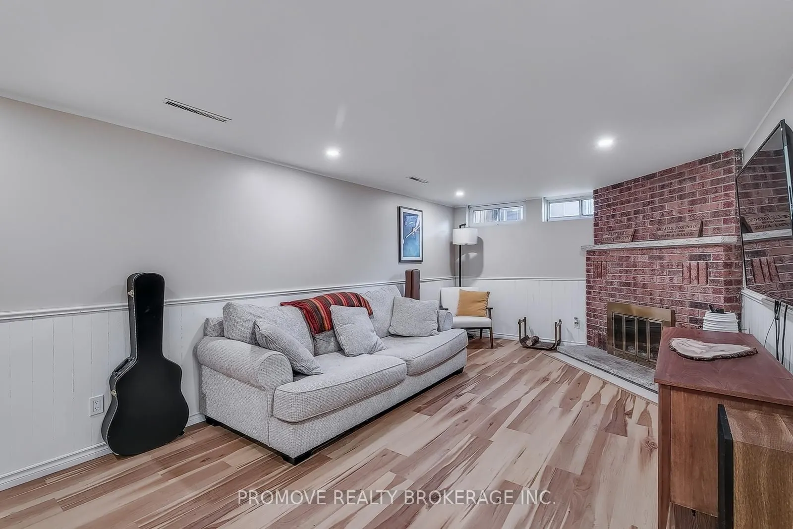 78 DEVERE Drive