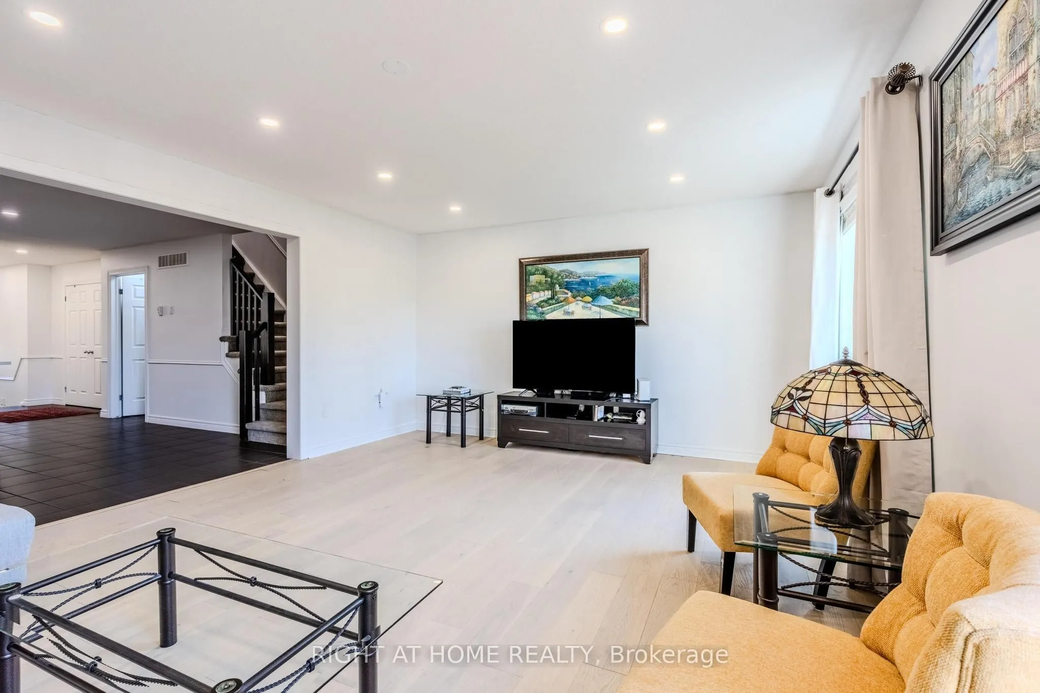 14 Amos Drive, #26