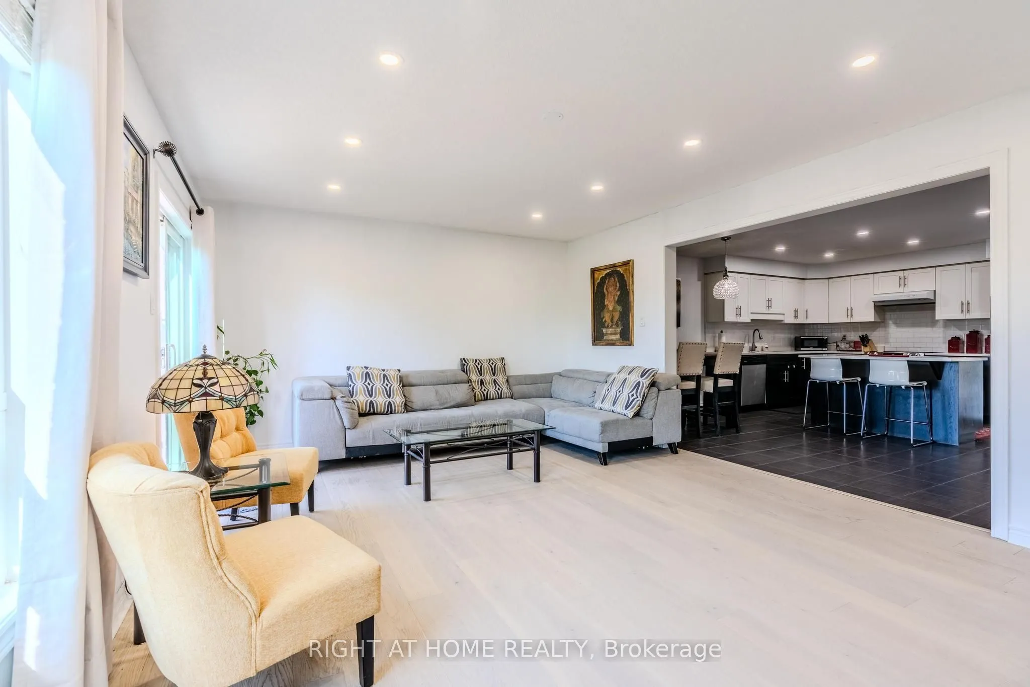 14 Amos Drive, #26
