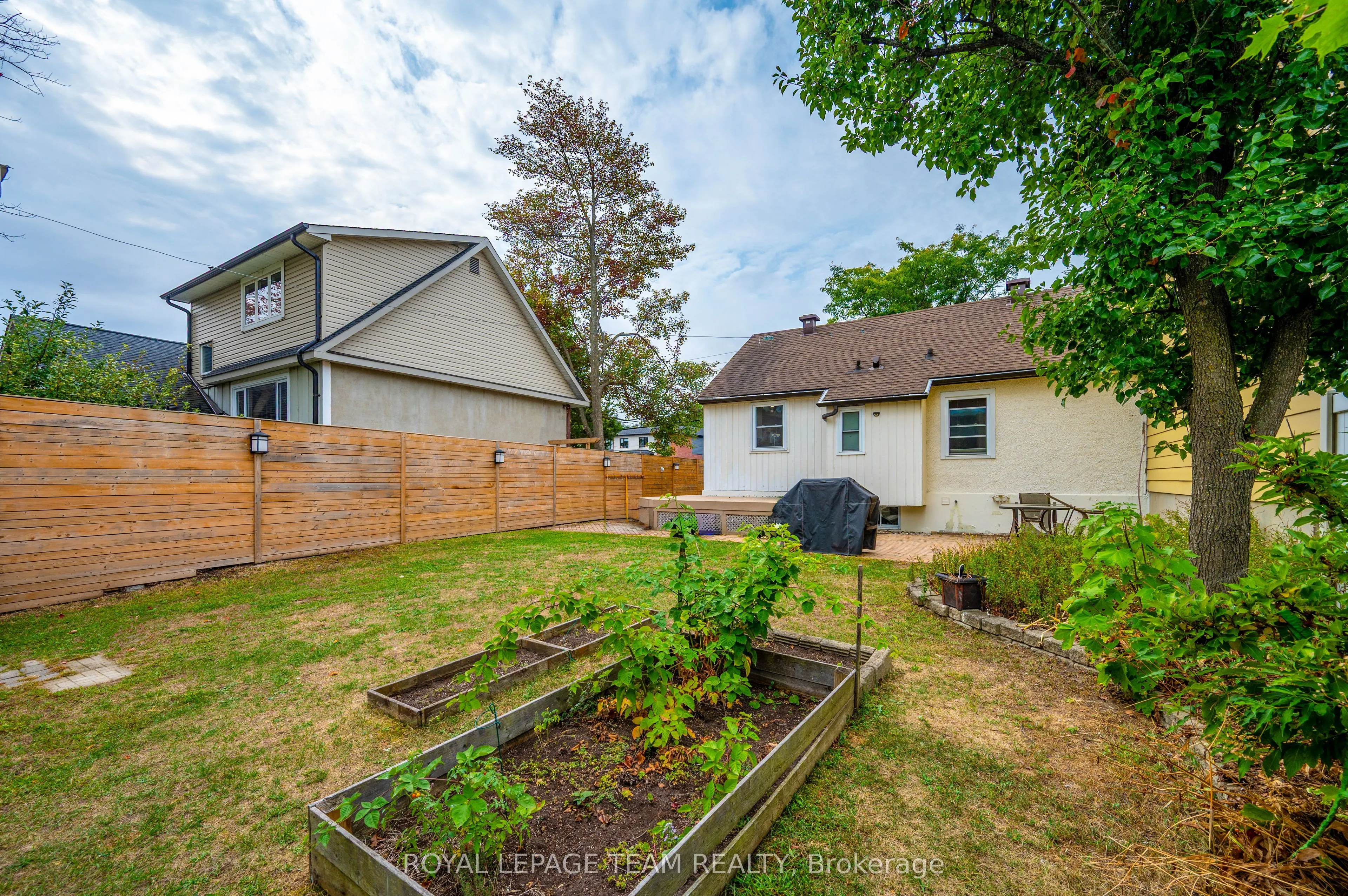 3771 Albion Road S