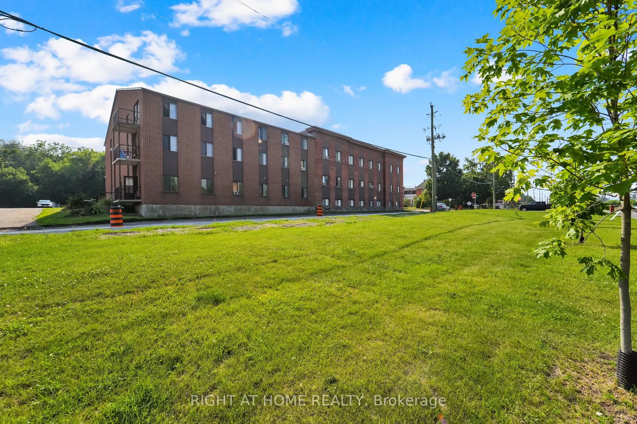 6 John Street S, #3