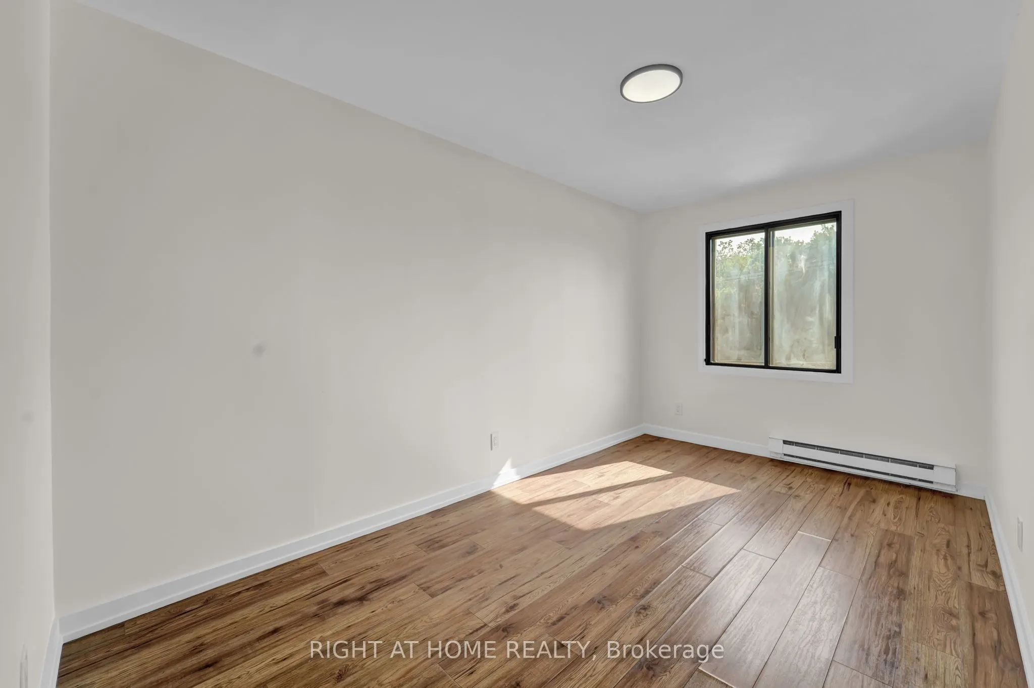 6 John Street S, #3
