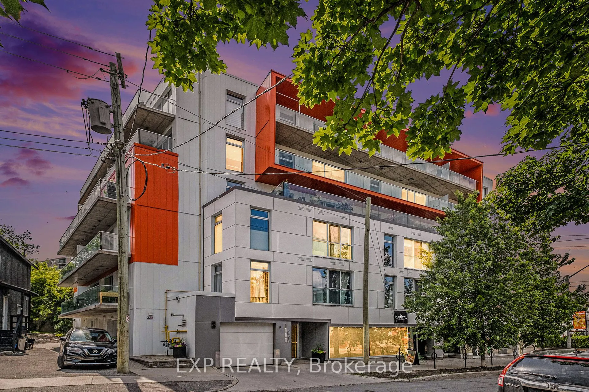 1000 Wellington Street W, #206