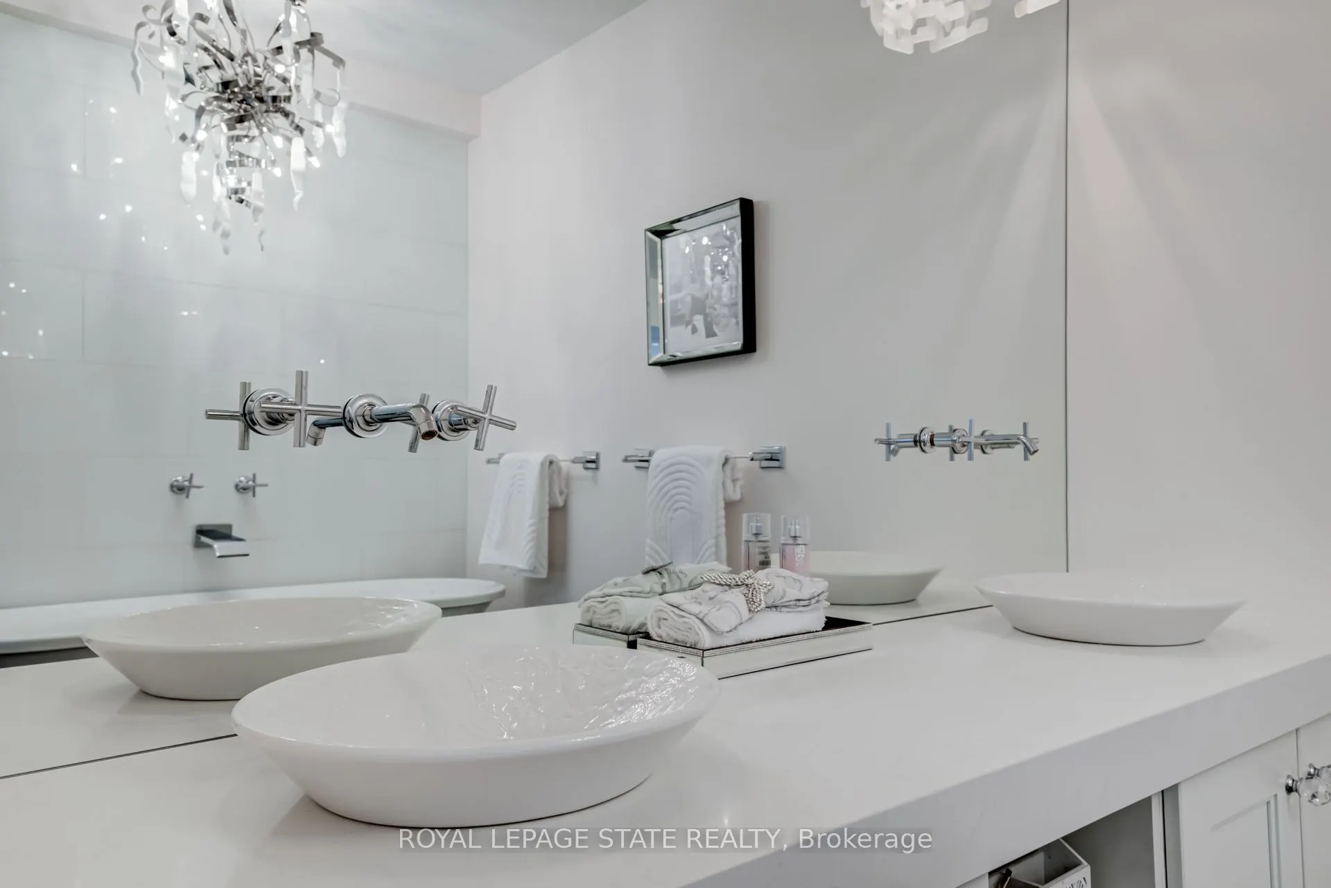 397 King Street W, #215