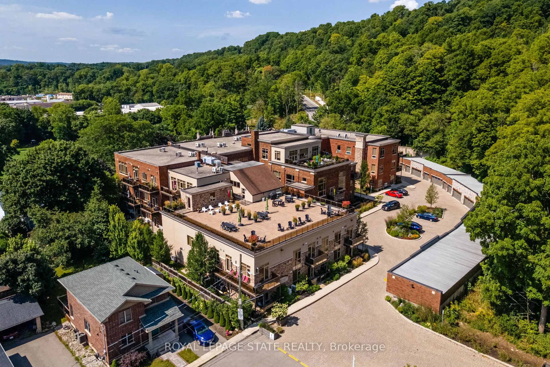 397 King Street W, #215