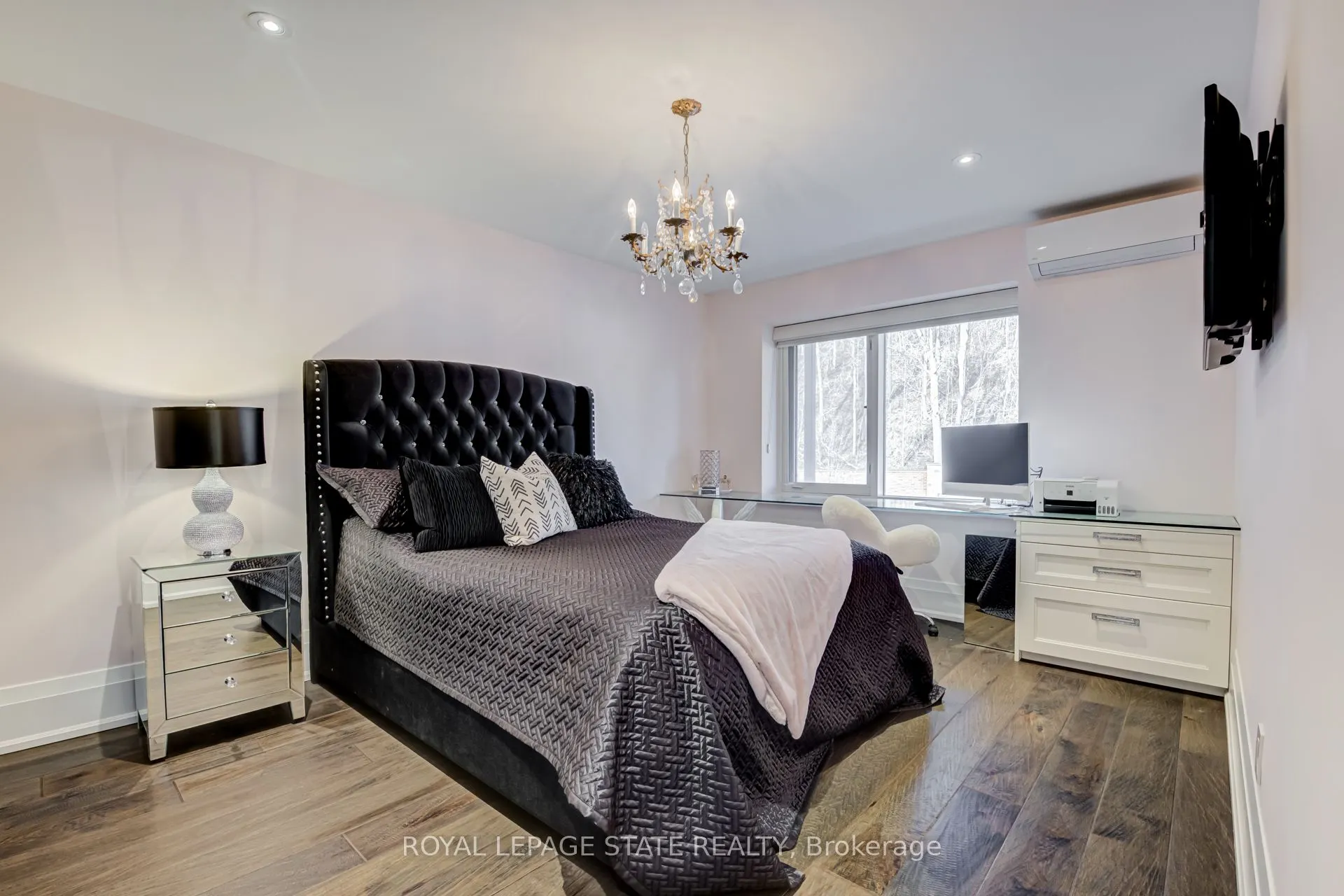 397 King Street W, #215
