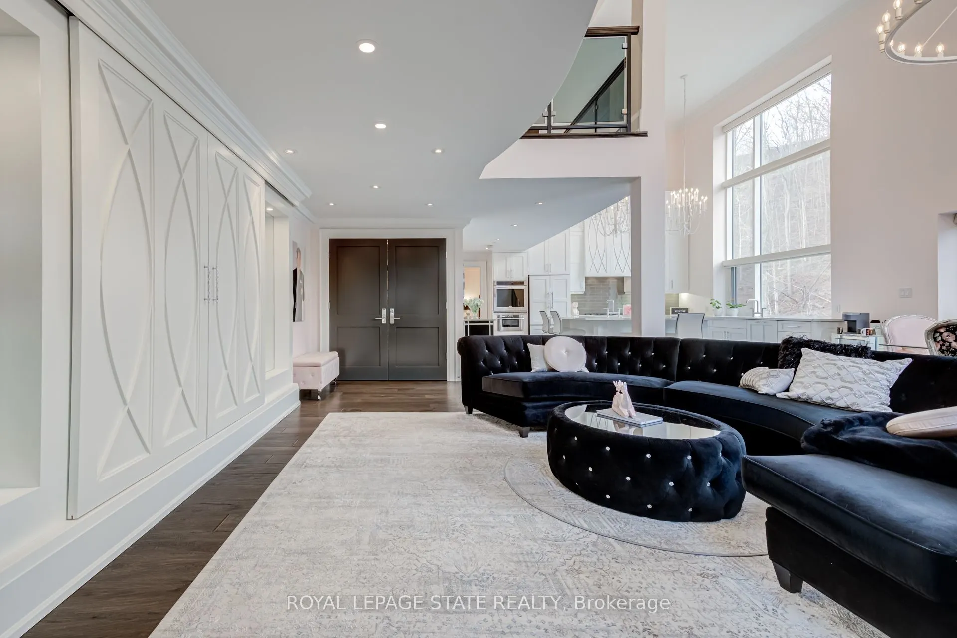 397 King Street W, #215