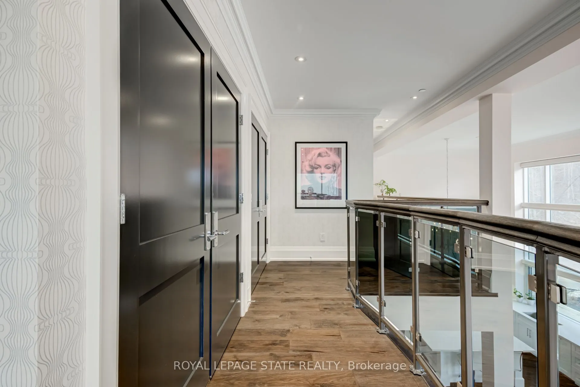 397 King Street W, #215