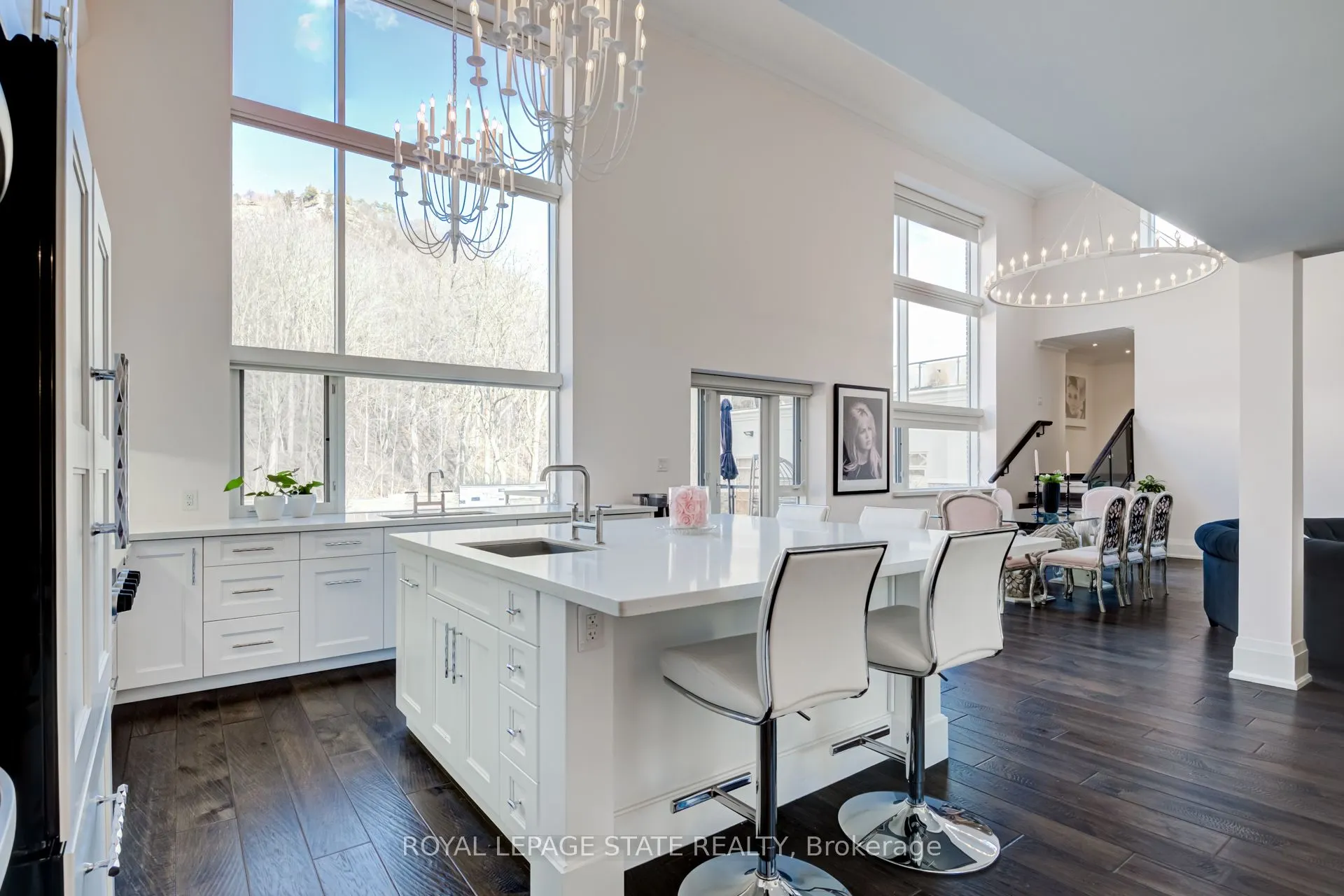 397 King Street W, #215