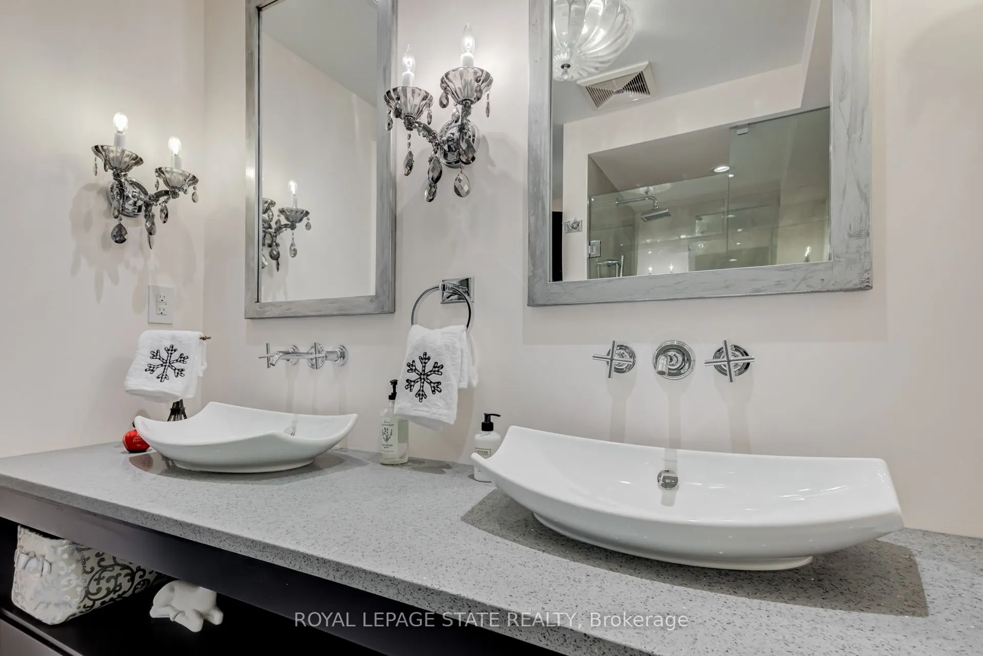 397 King Street W, #215