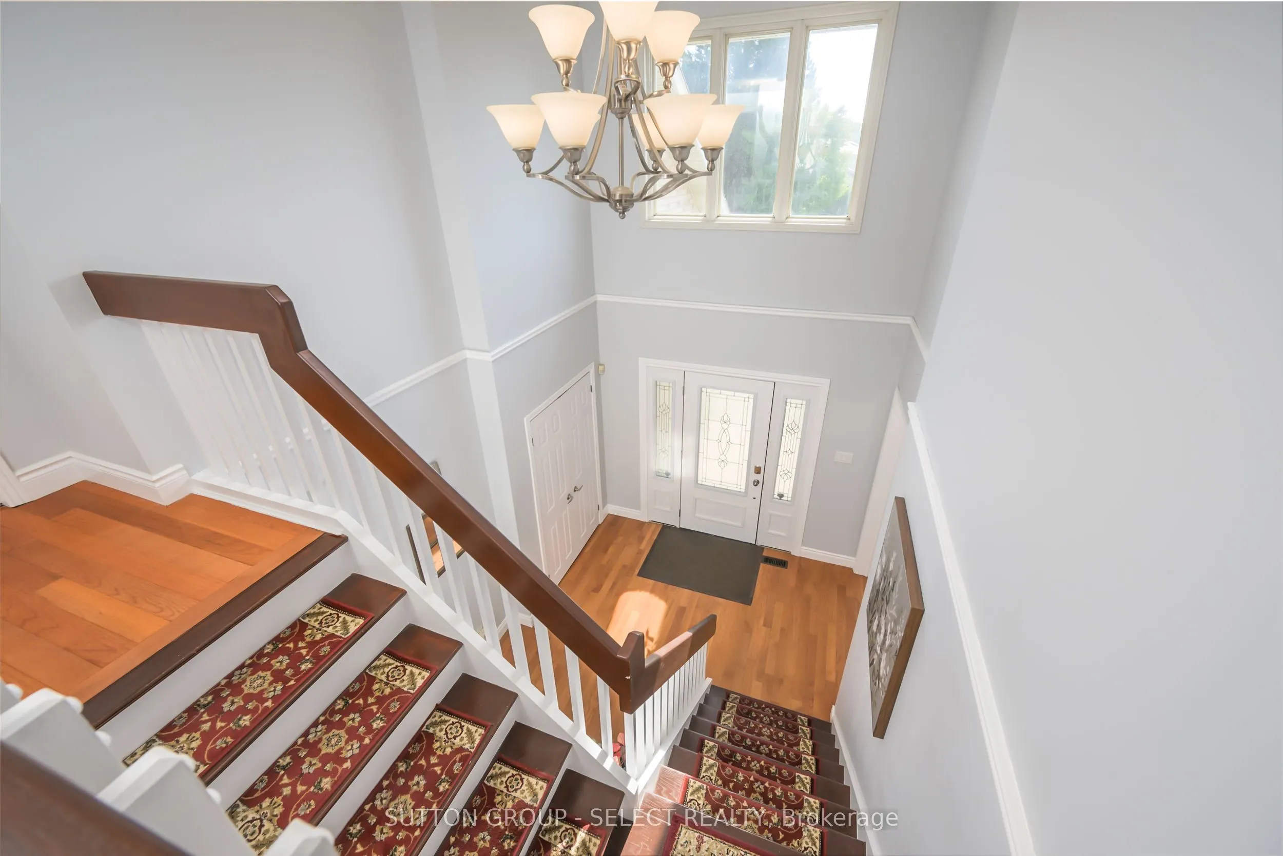 983 Country Club Crescent