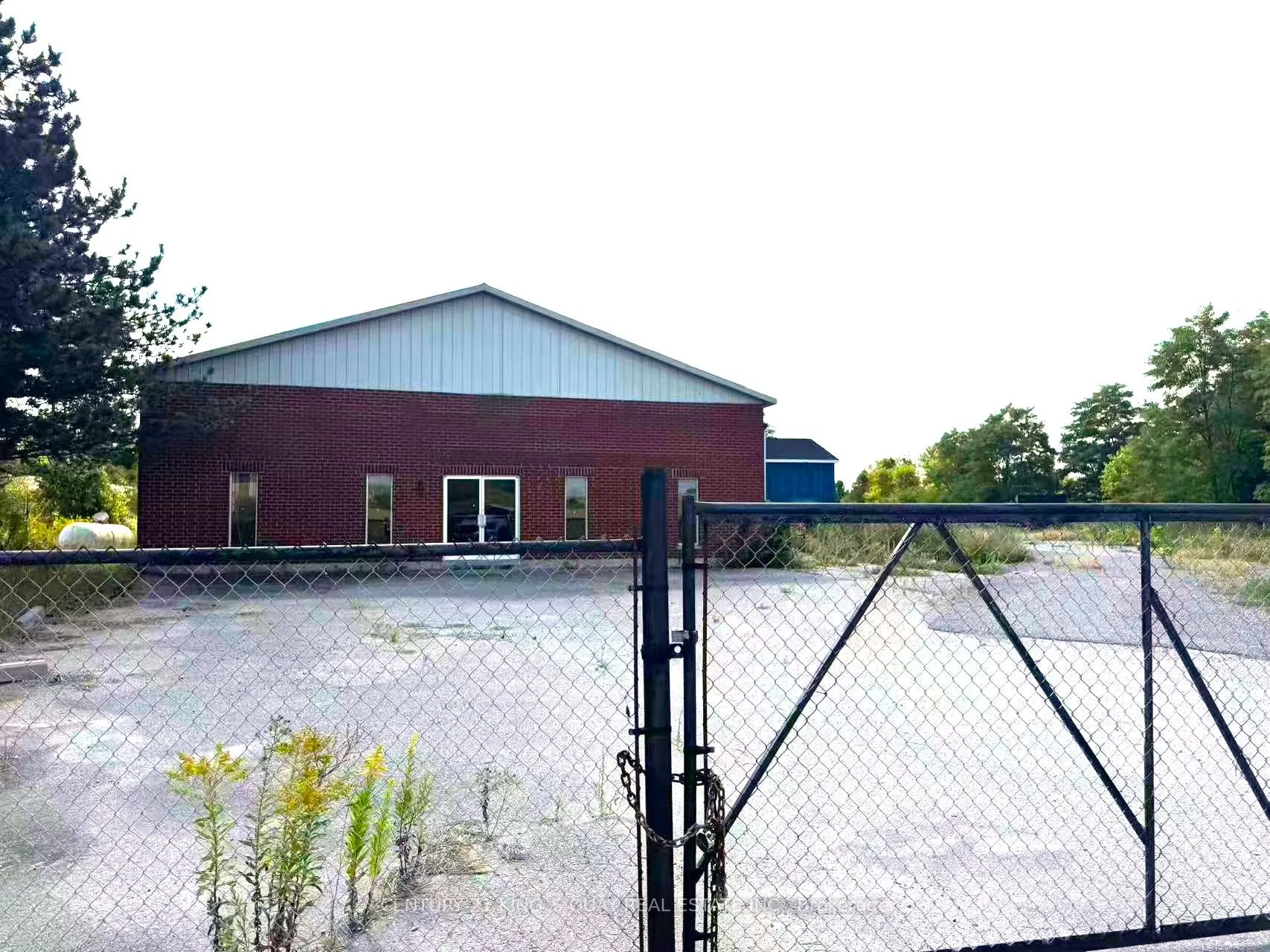 6829 Dale Road