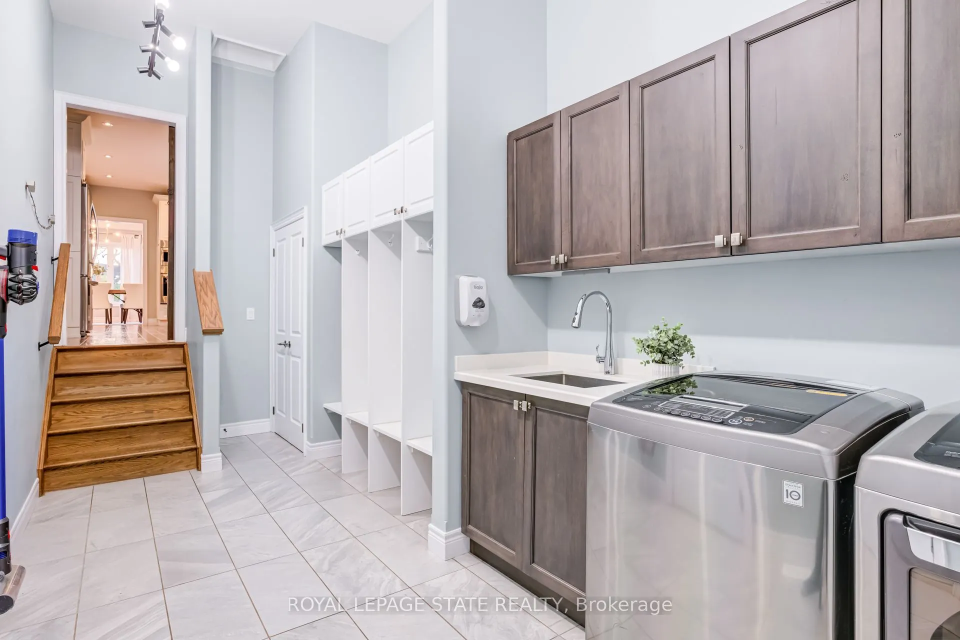 175 Oakhill Place