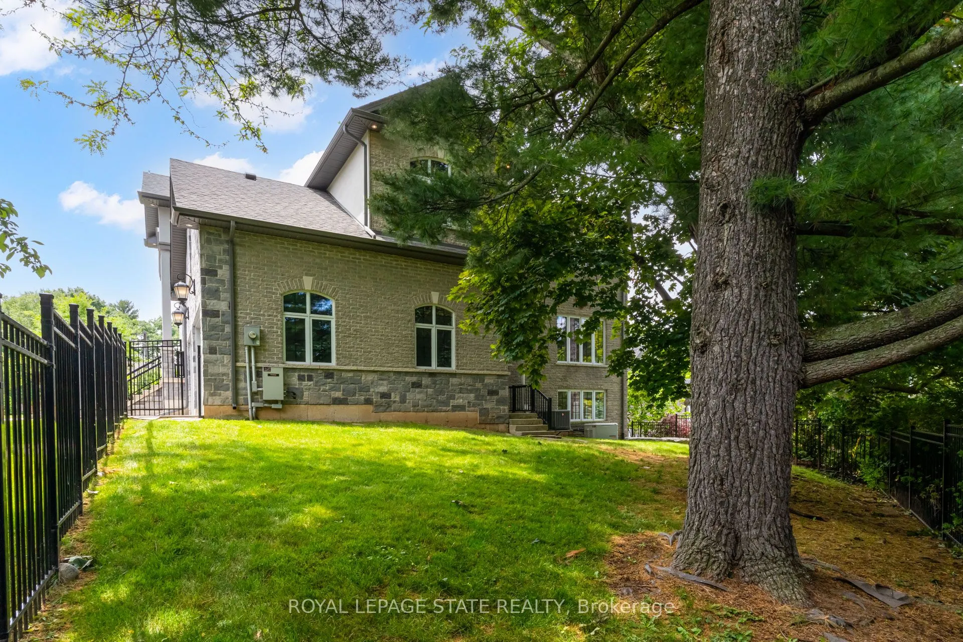 175 Oakhill Place