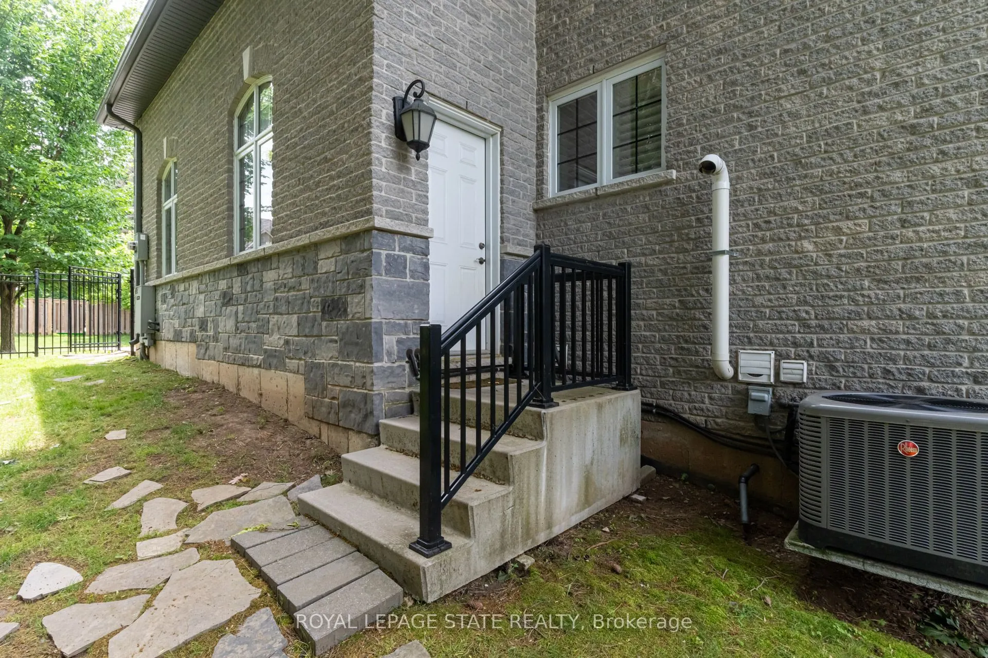 175 Oakhill Place