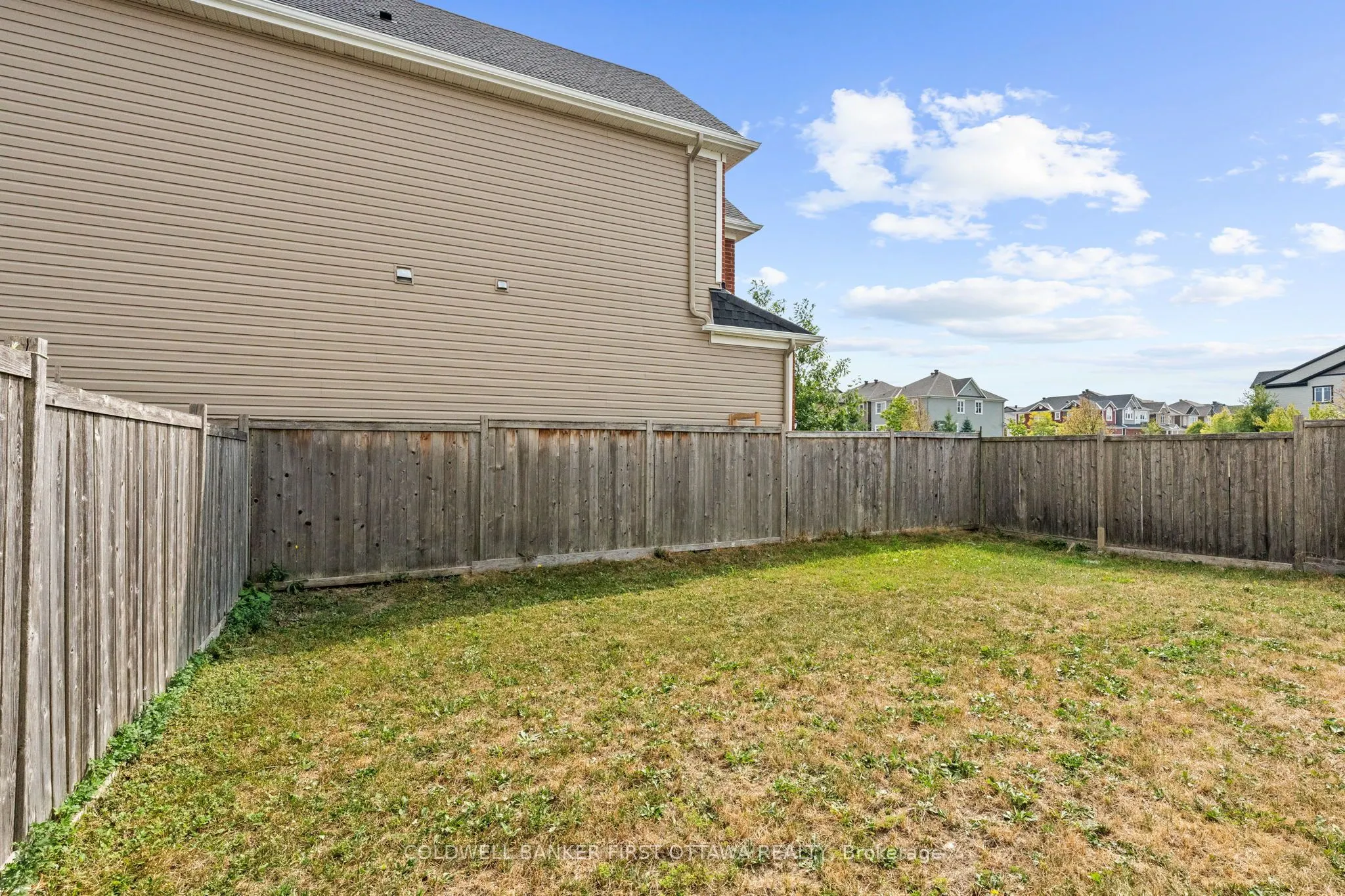 619 DUNDONALD Drive