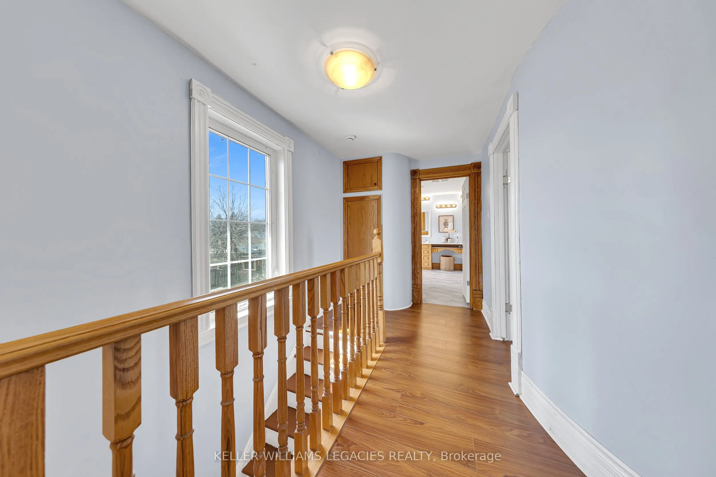 52 Victoria Avenue N, #MAIN