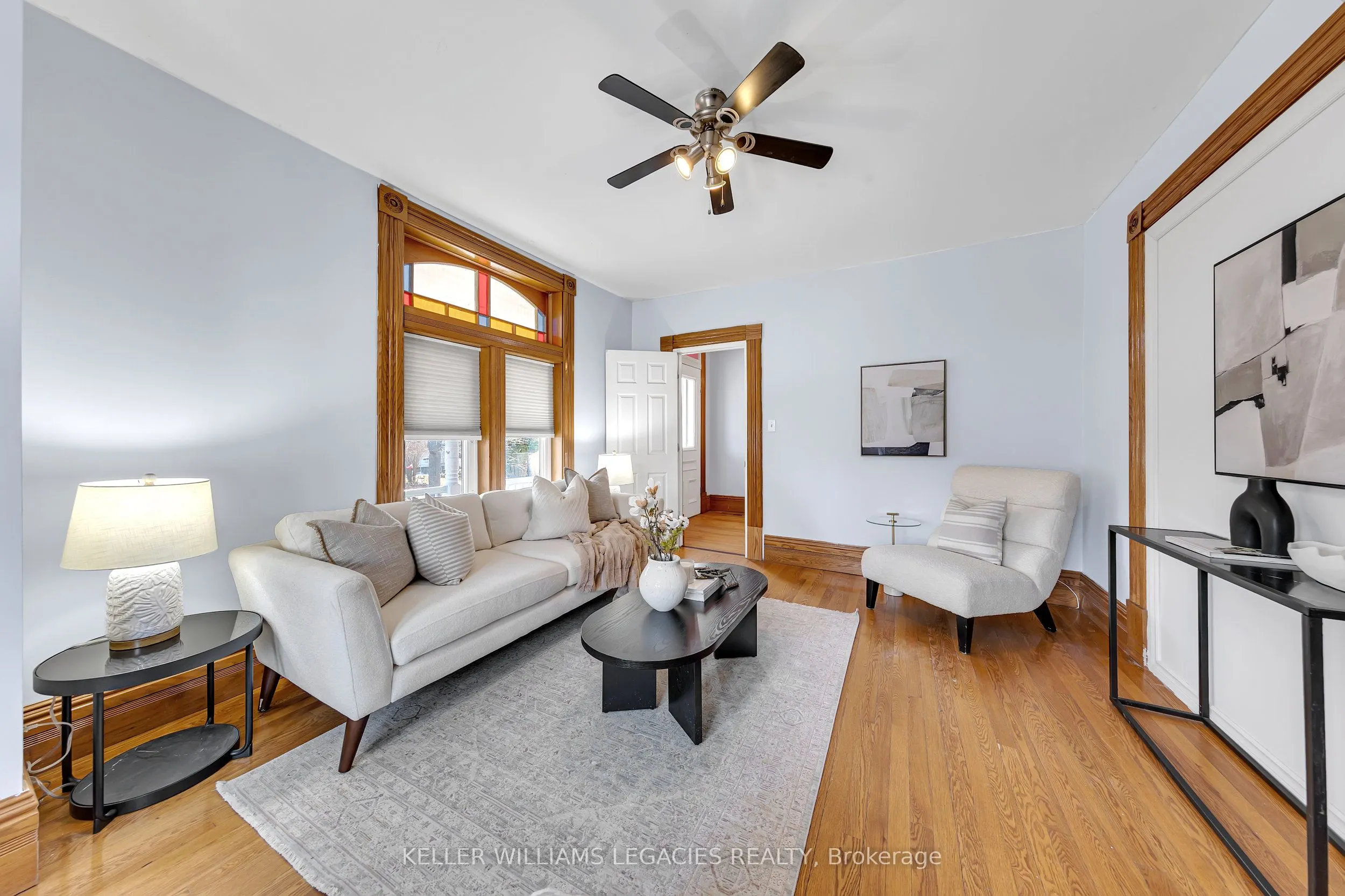 52 Victoria Avenue N, #MAIN