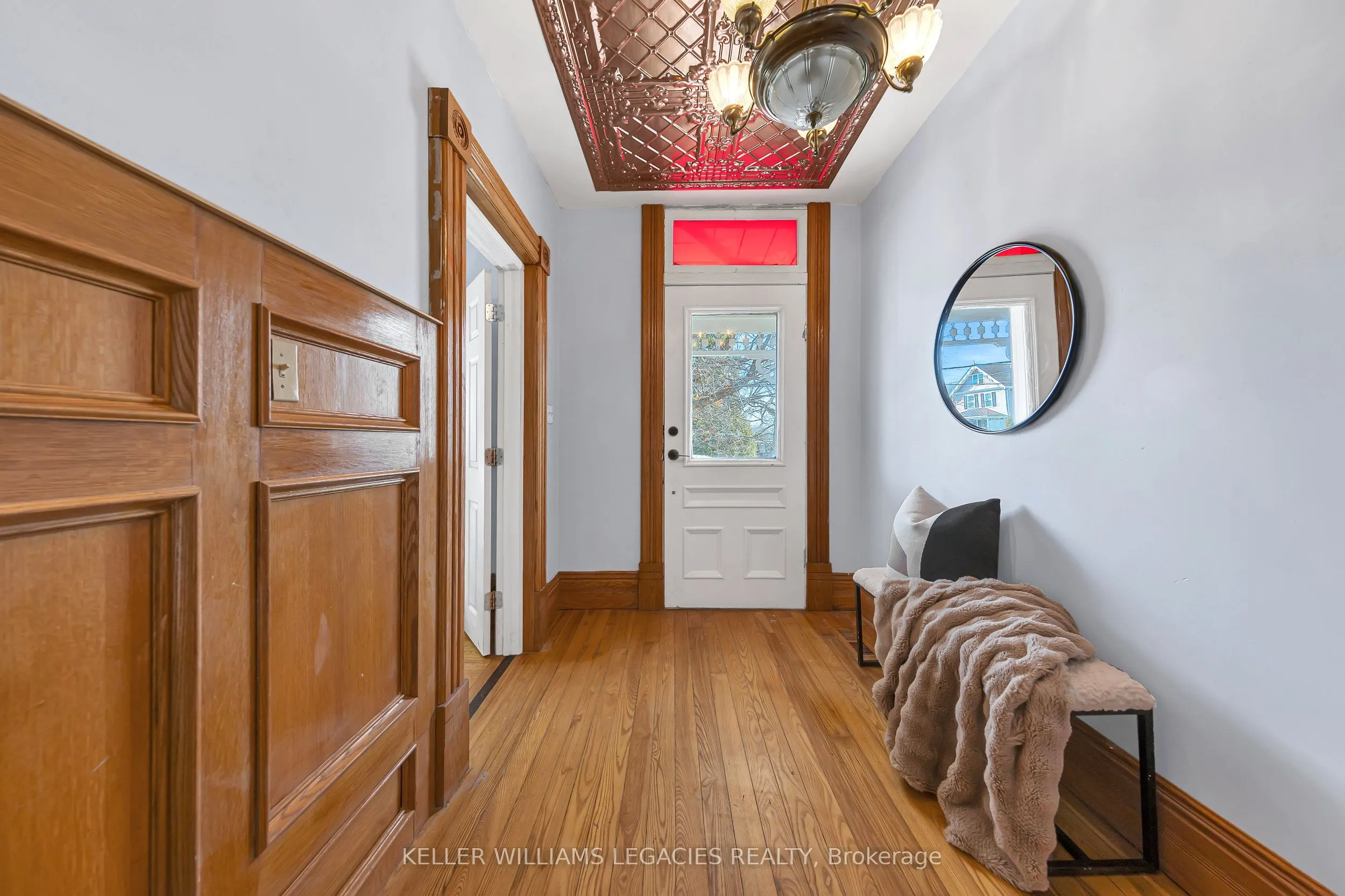 52 Victoria Avenue N, #MAIN