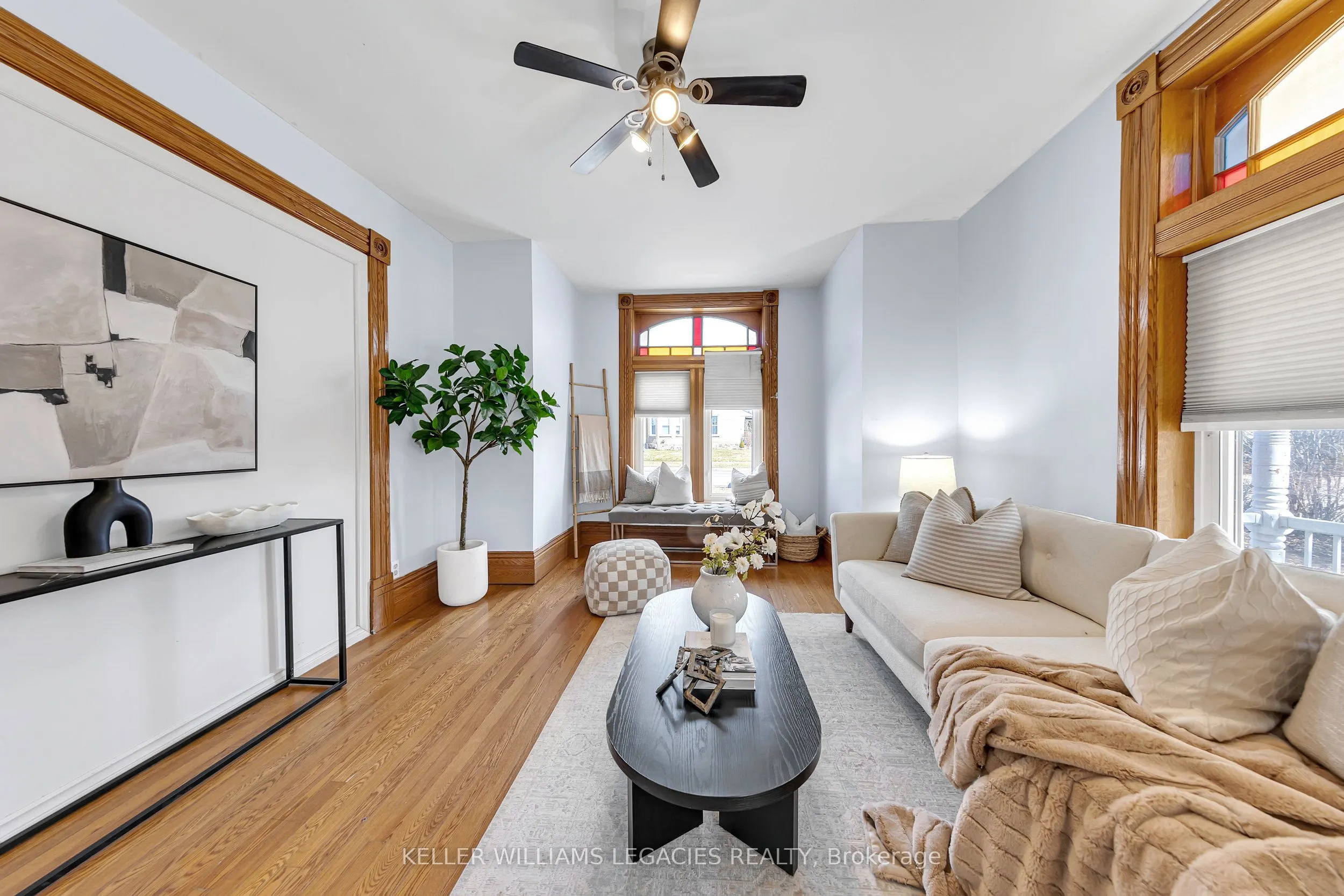 52 Victoria Avenue N, #MAIN