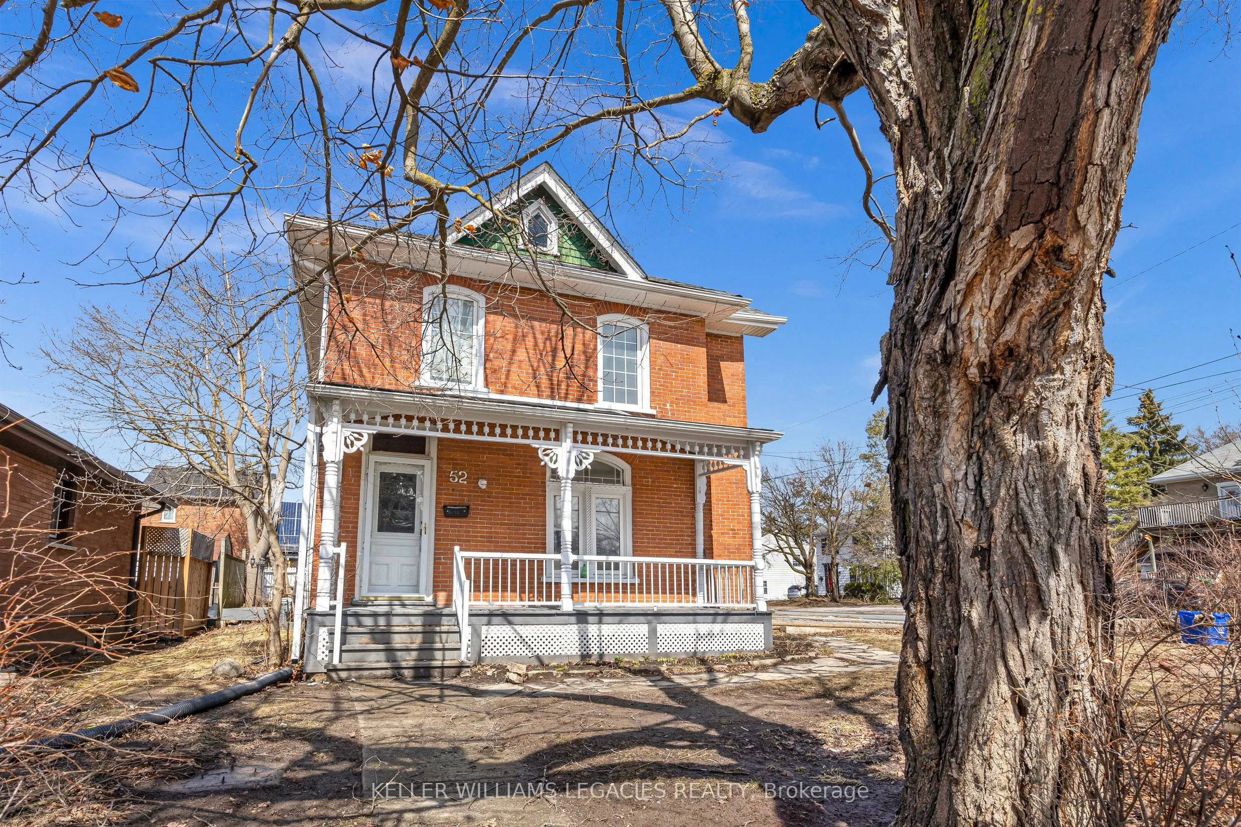 52 Victoria Avenue N, #MAIN