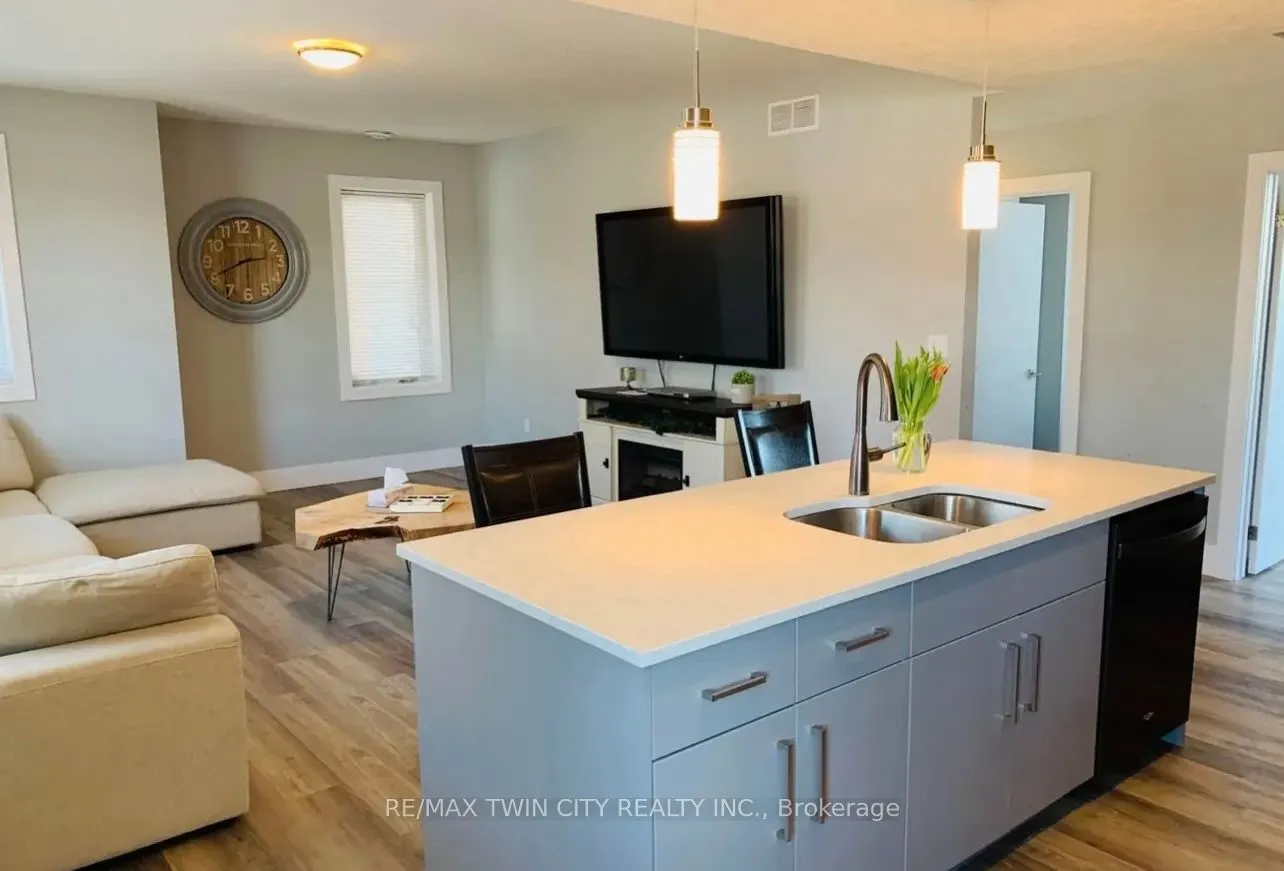 54 Bridge Street W, #27