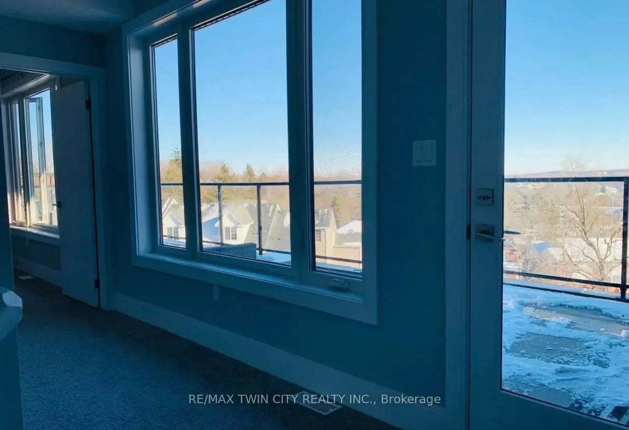 54 Bridge Street W, #27