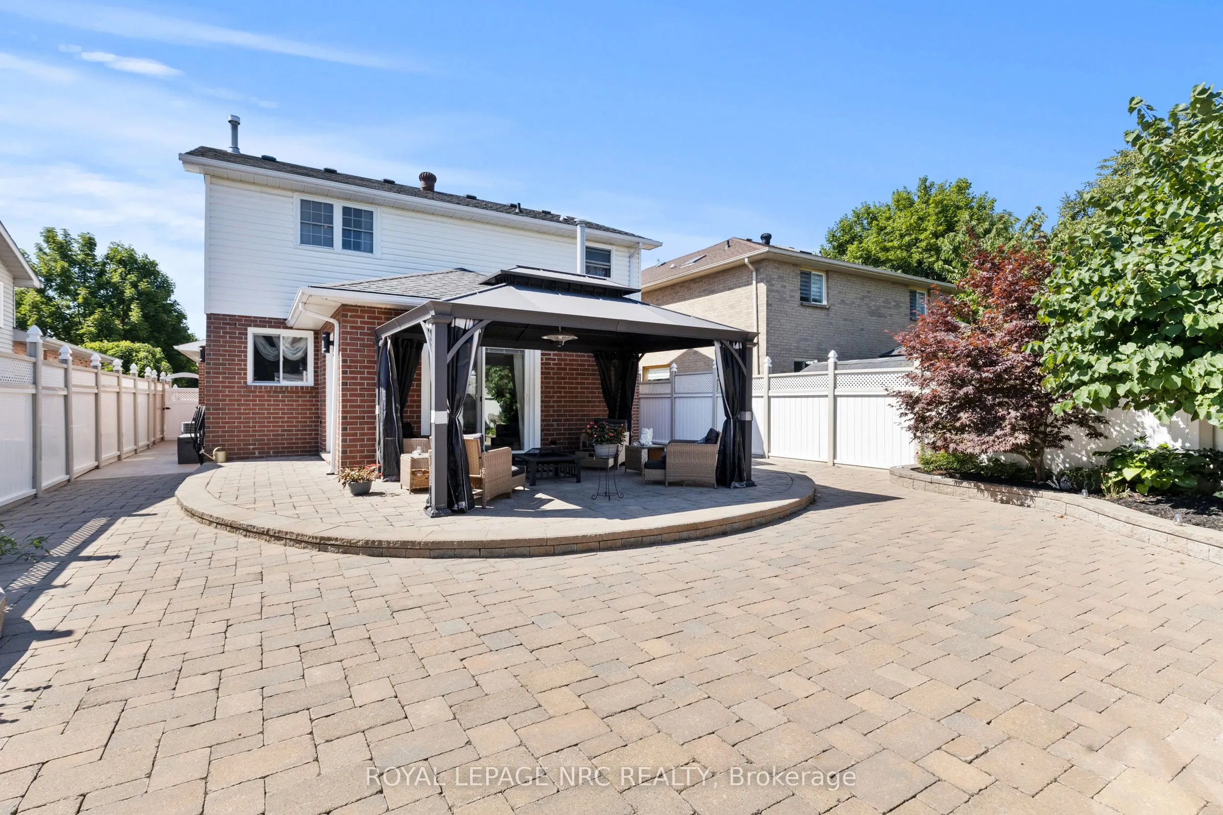 86 Huntington Lane