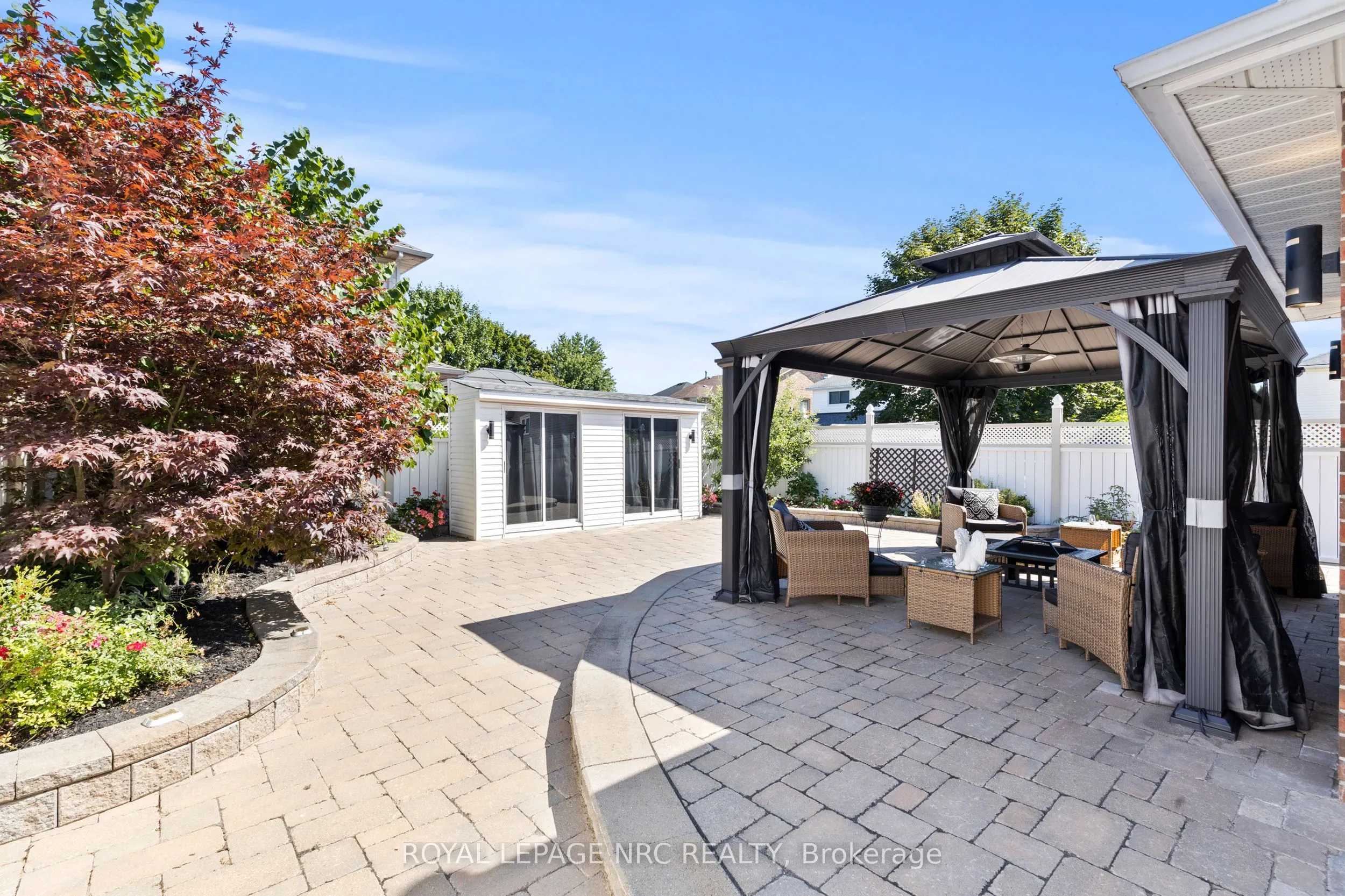 86 Huntington Lane