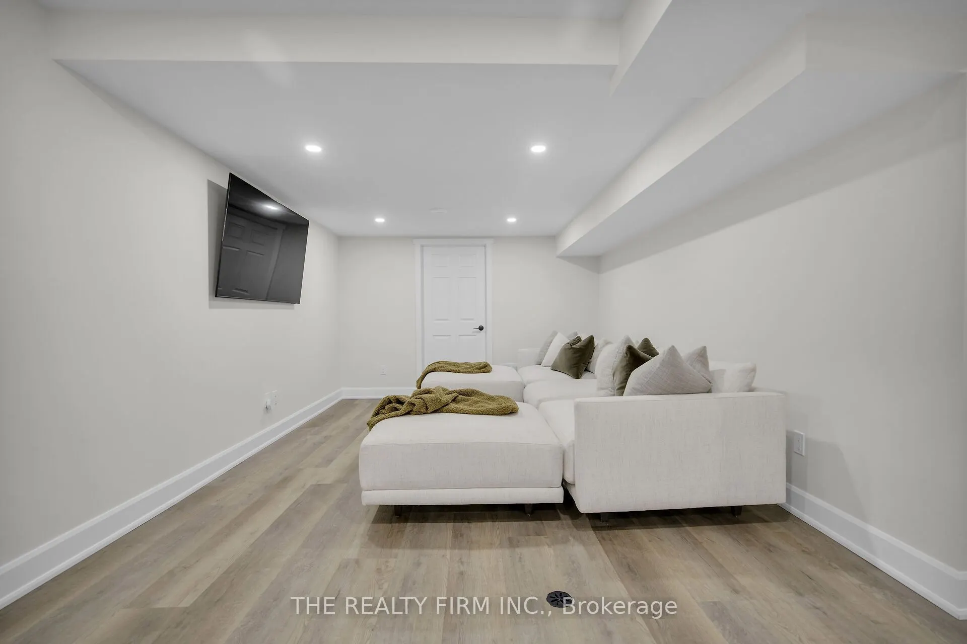1601 Phillbrook Drive