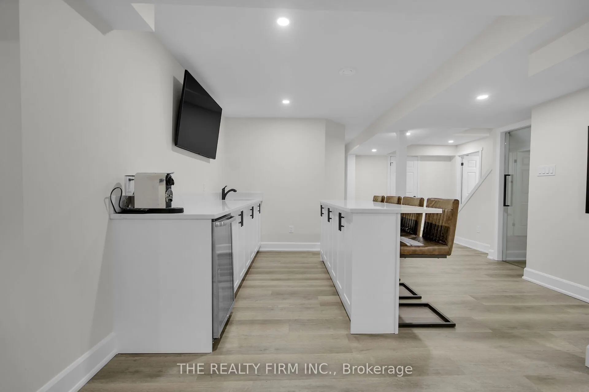 1601 Phillbrook Drive