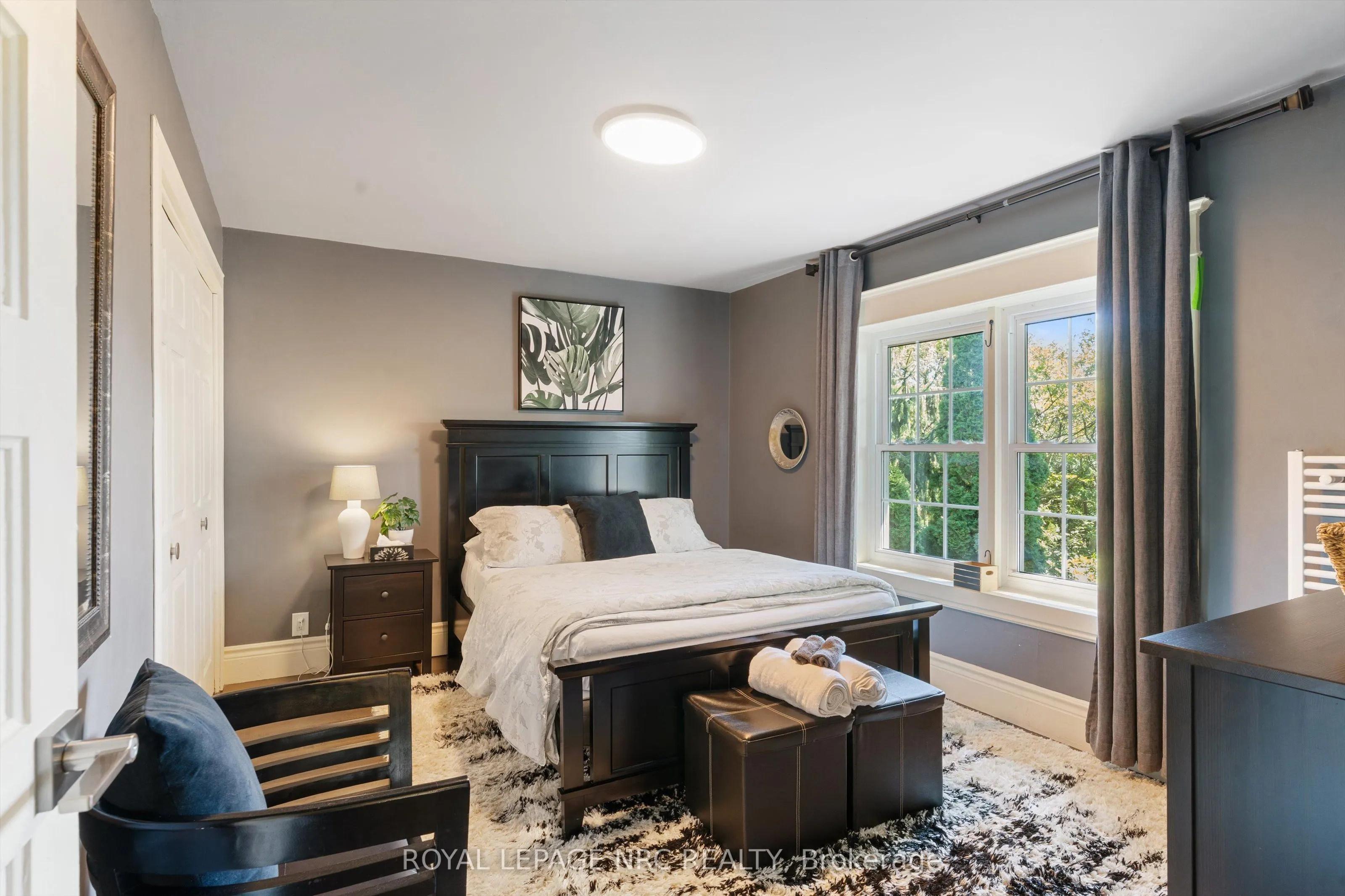 326 Lakeshore Road