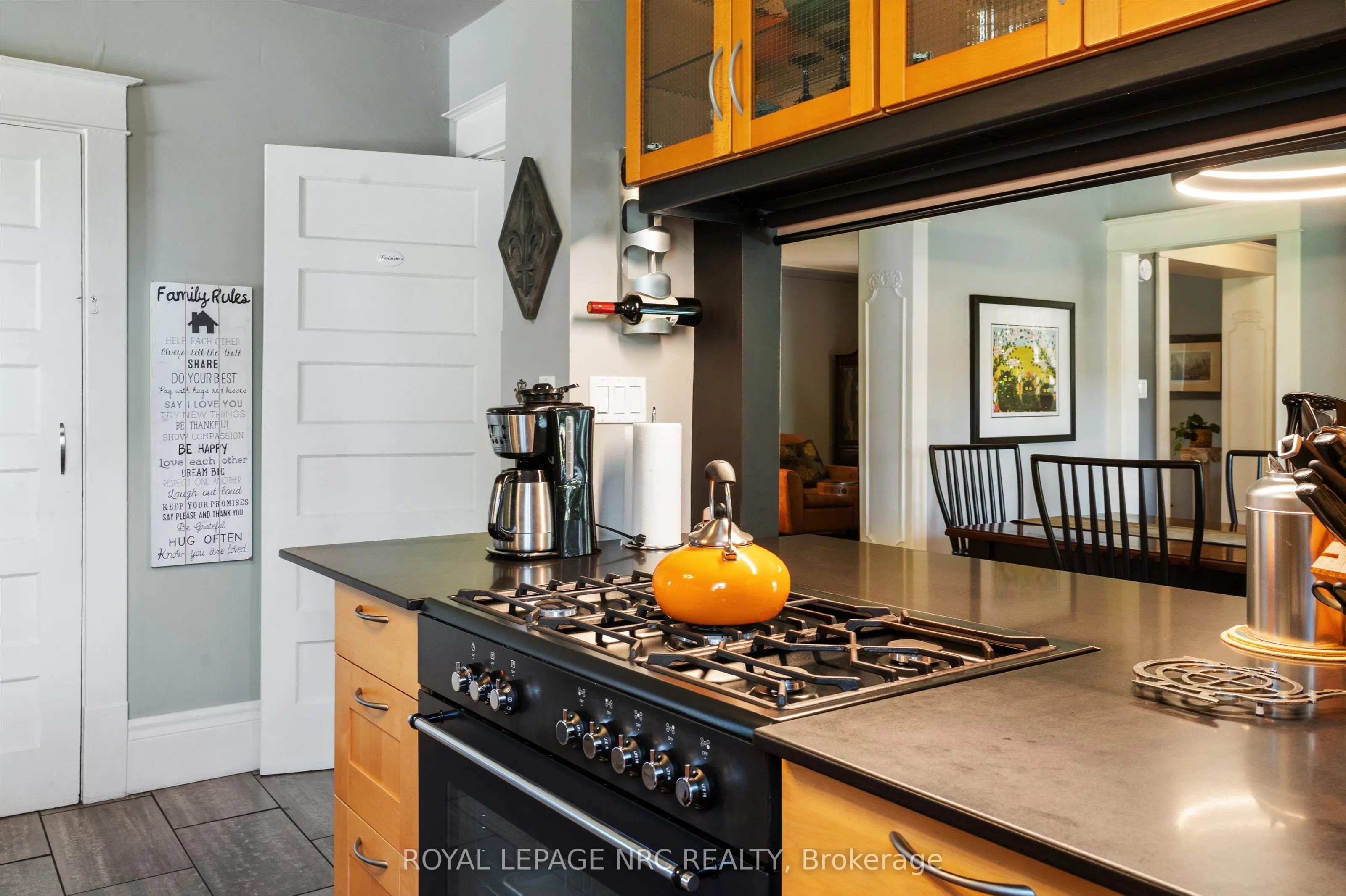 326 Lakeshore Road