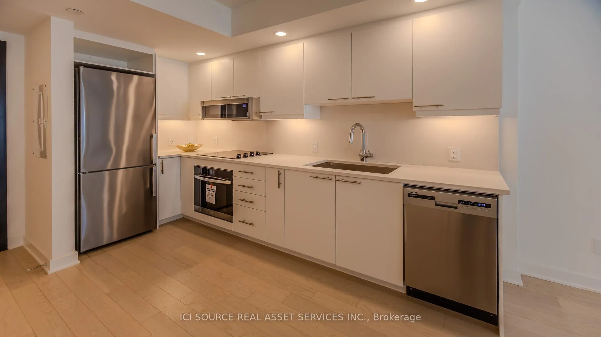 340 Queen Street, #1110
