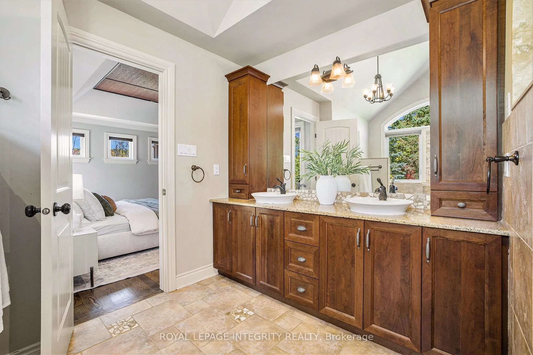 5844 Longhearth Way