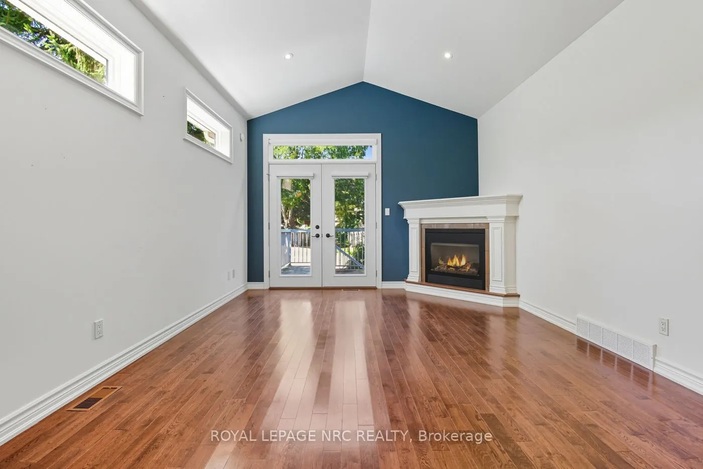 409 Niagara Street, #14