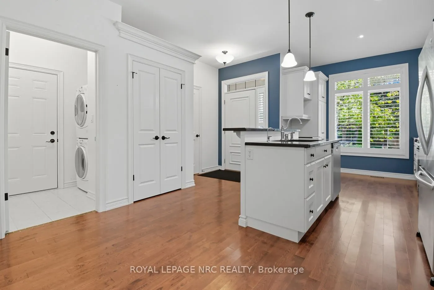 409 Niagara Street, #14