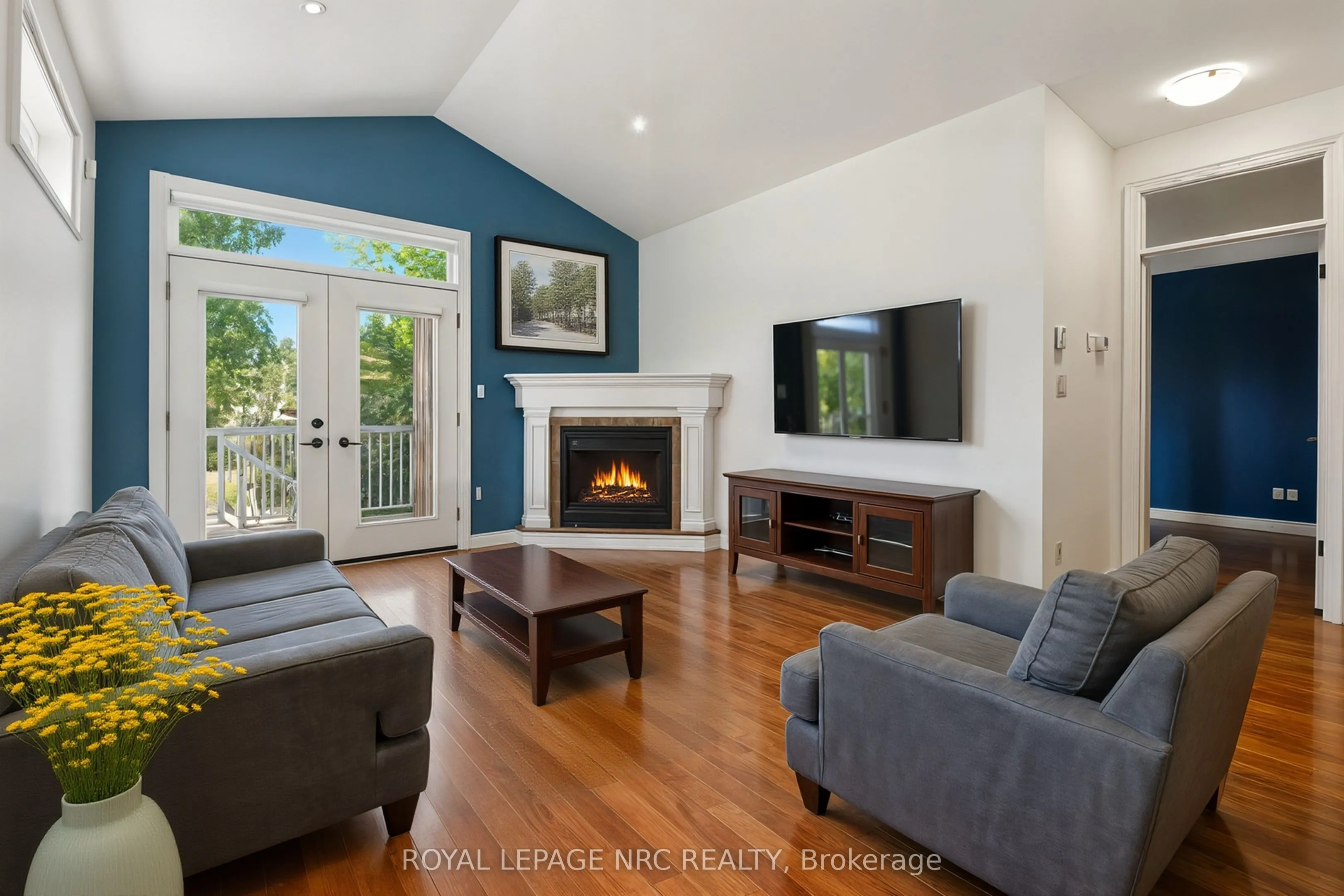 409 Niagara Street, #14