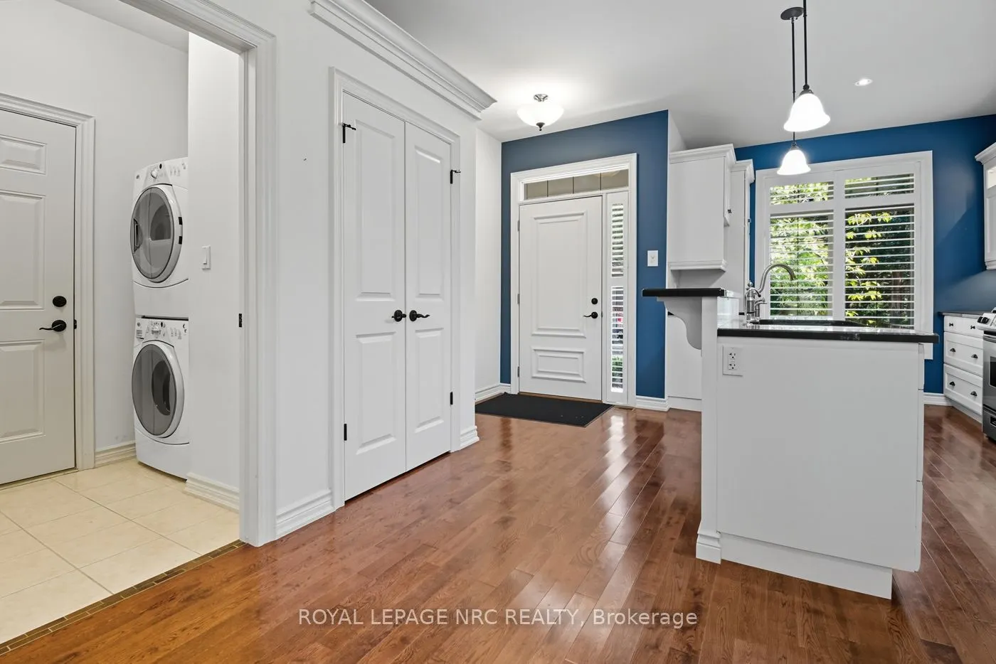 409 Niagara Street, #14