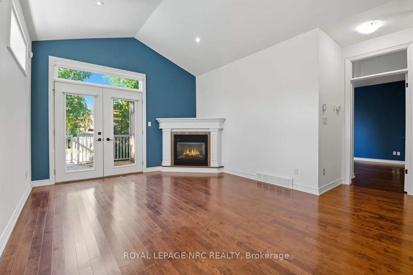 409 Niagara Street, #14