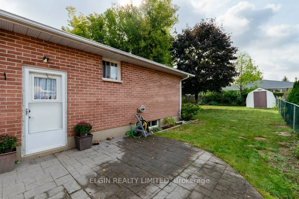 20 Farmington Drive