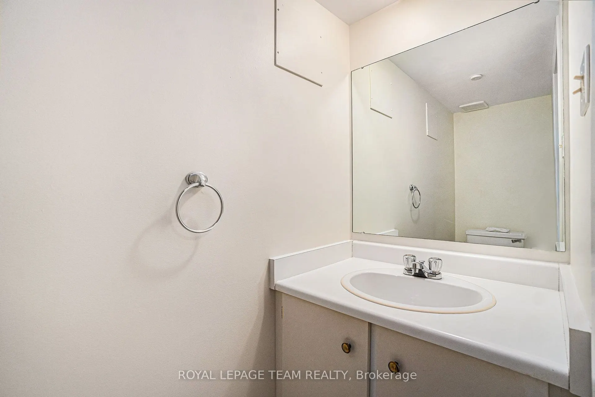 440 Kintyre Private, #218
