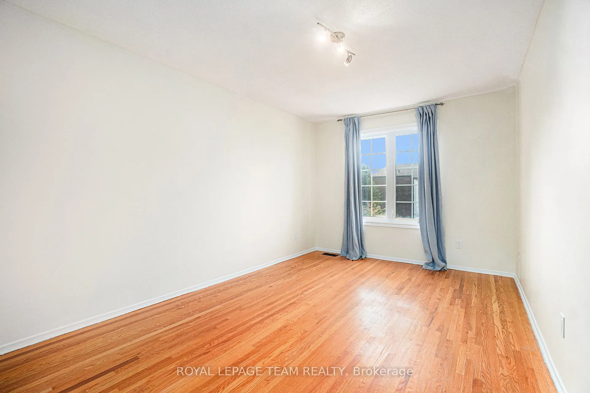 440 Kintyre Private, #218